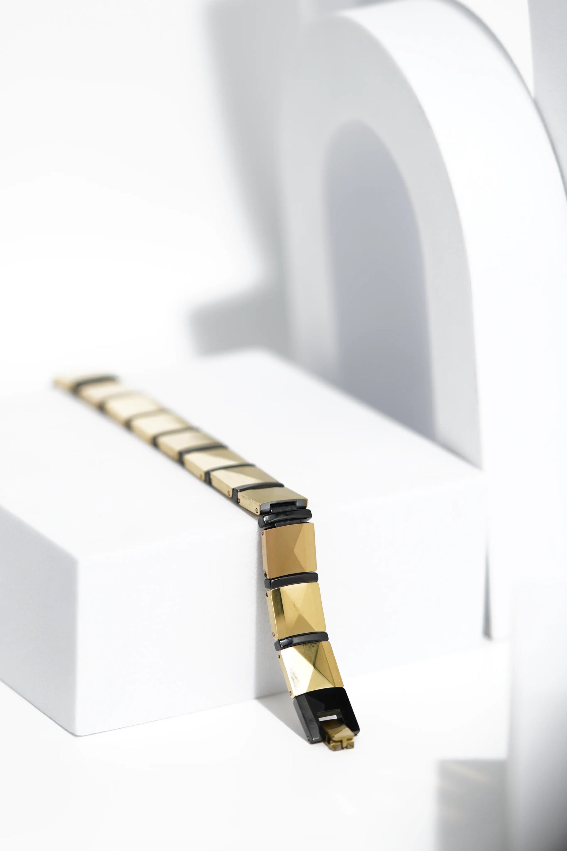 PureLink Ceramic bracelet for men. worldjewel.in men's bracelets