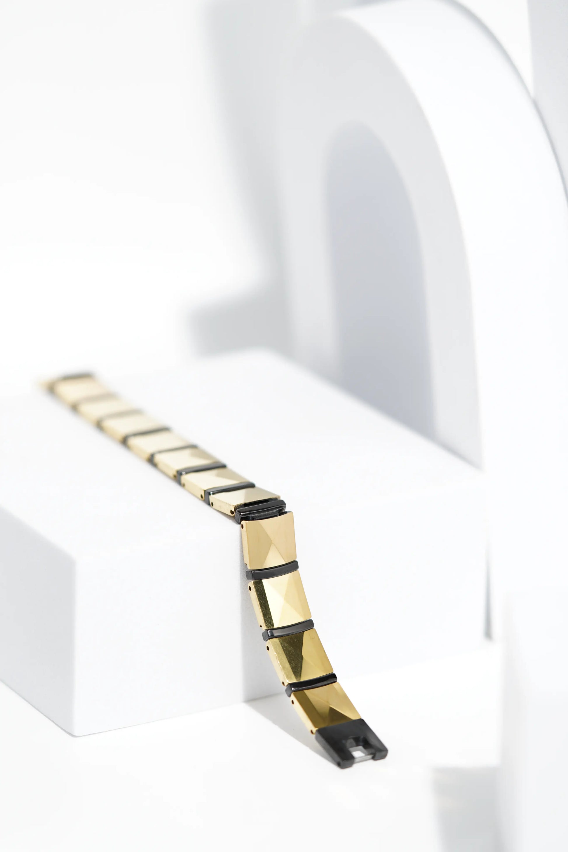 PureLink Ceramic bracelet for men. worldjewel.in men's bracelets