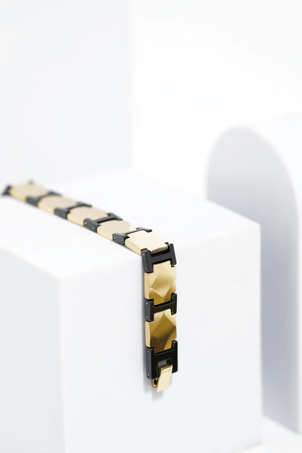QuietGold Ceramic bracelet for men. worldjewel.in men's bracelets