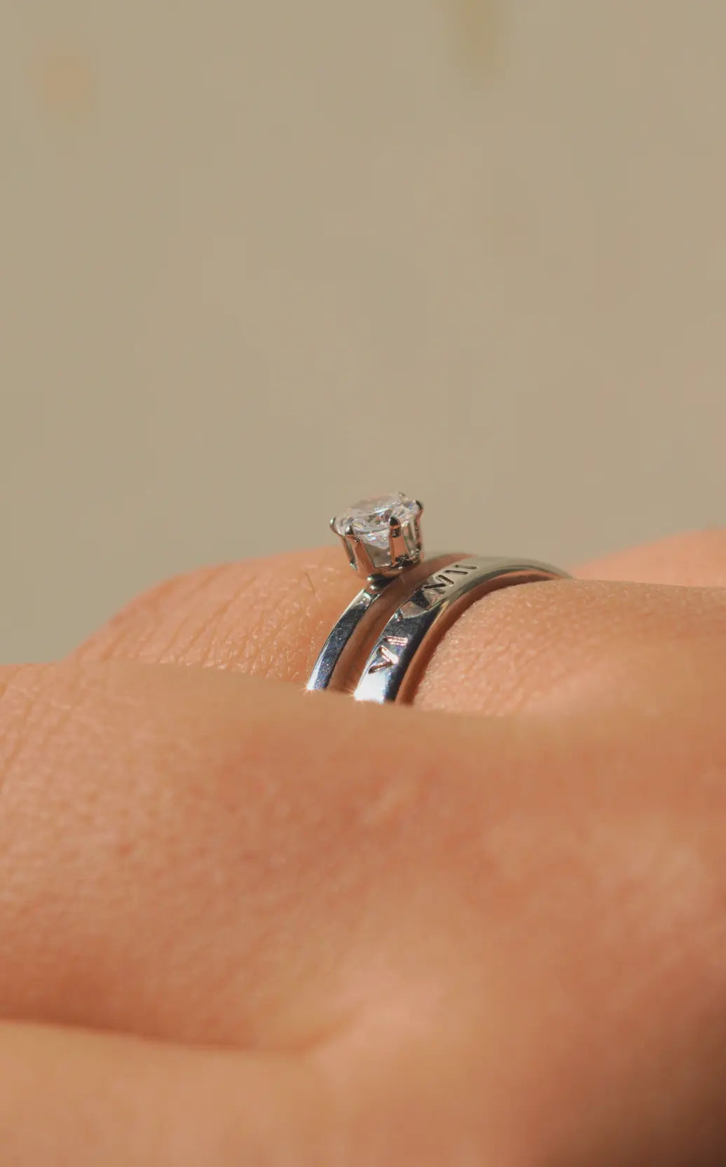 Roman Solitaire ring for women - worldjewel.in