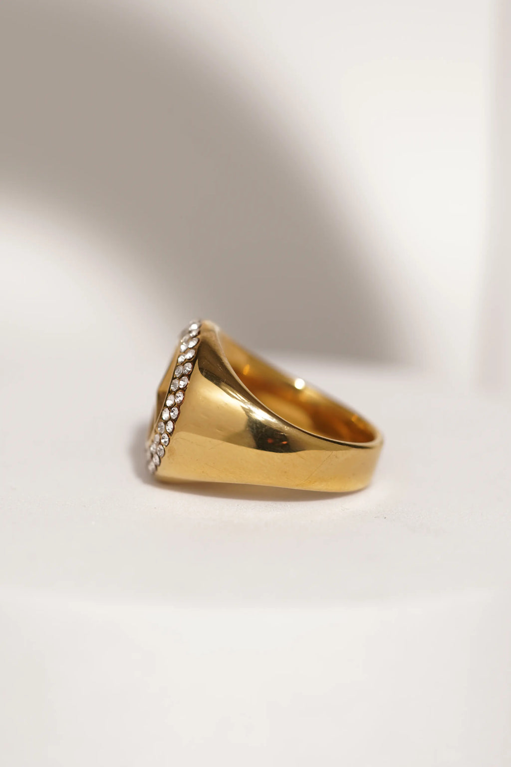 Shiny Golden Diamond Studded Ring worldjewel.in men's ring