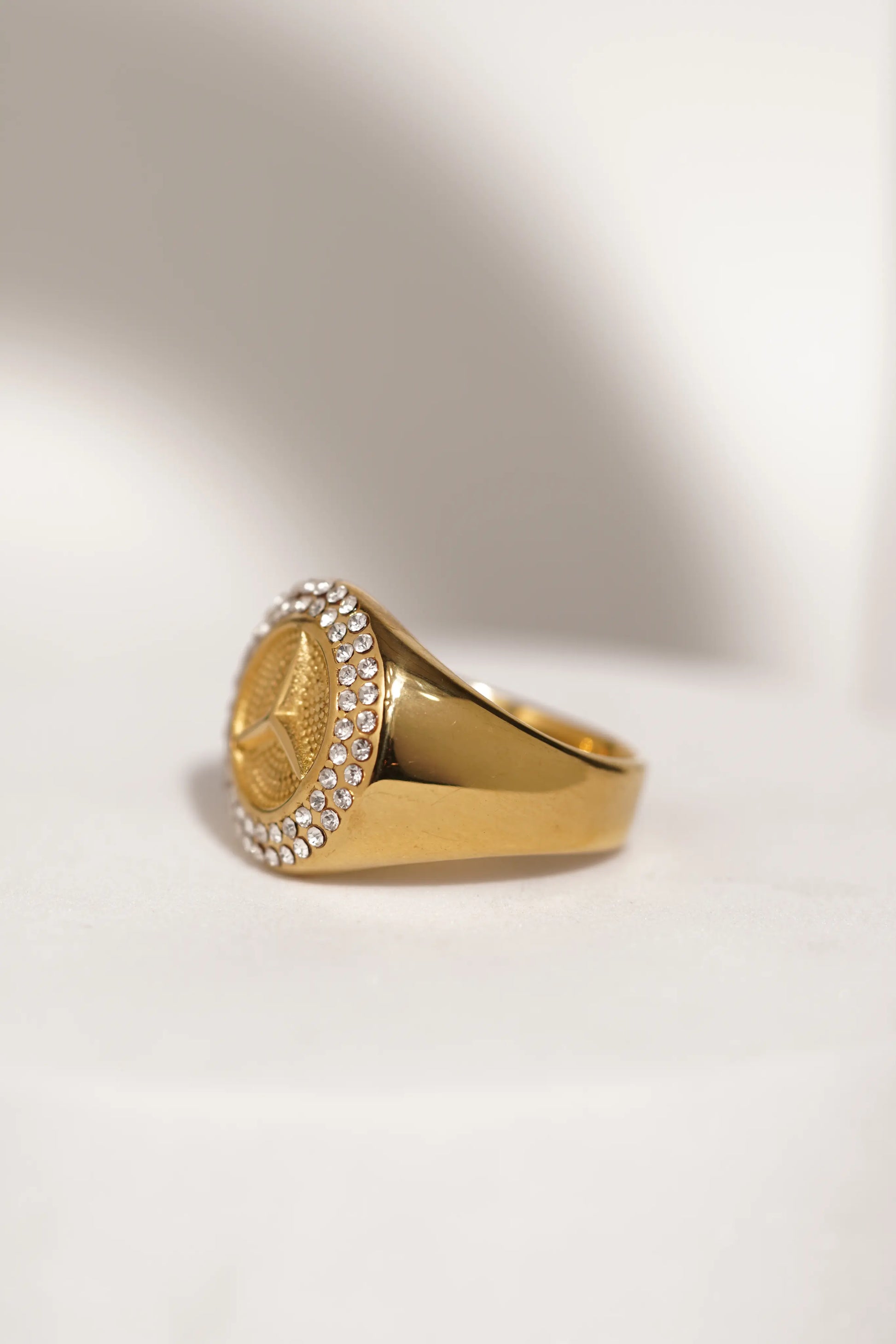 Shiny Golden Diamond Studded Ring worldjewel.in men's ring