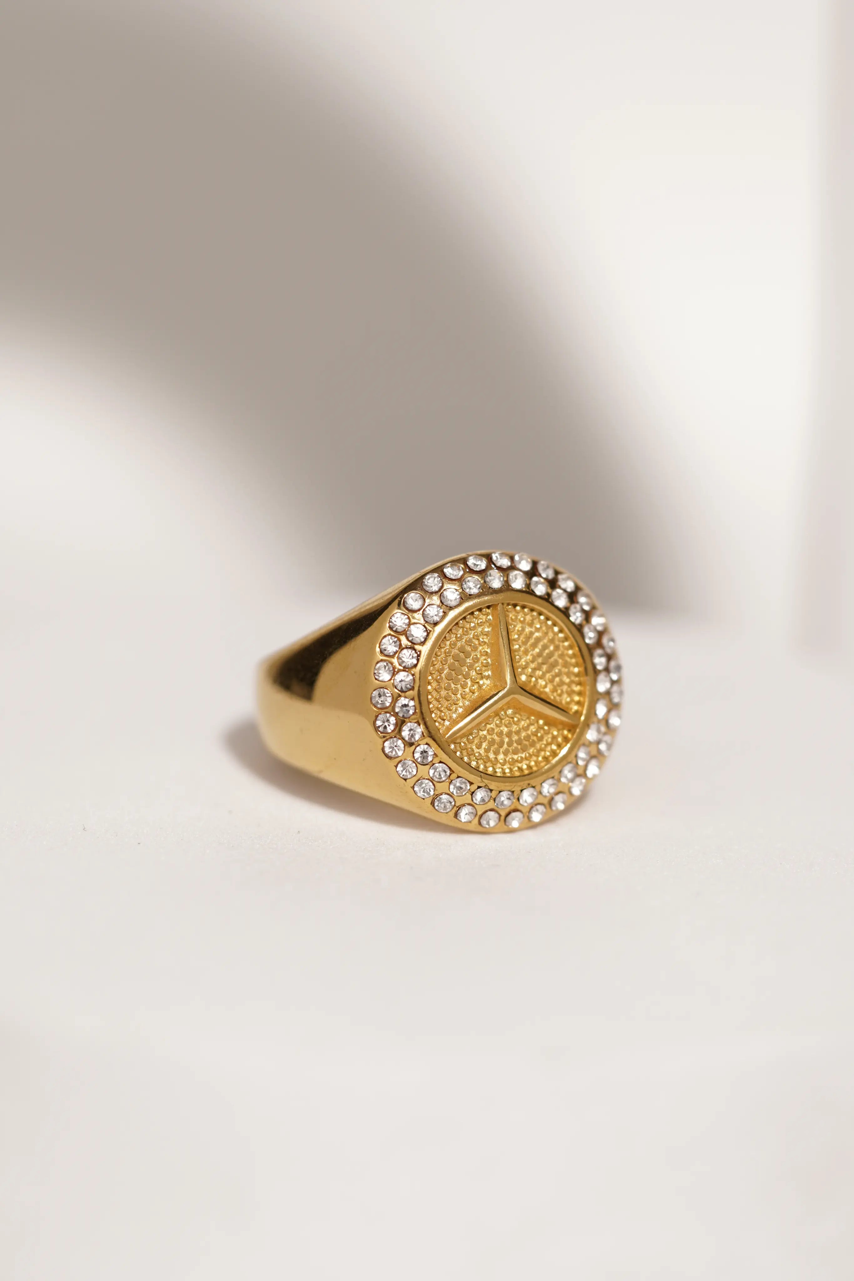 Shiny Golden Diamond Studded Ring worldjewel.in men's ring