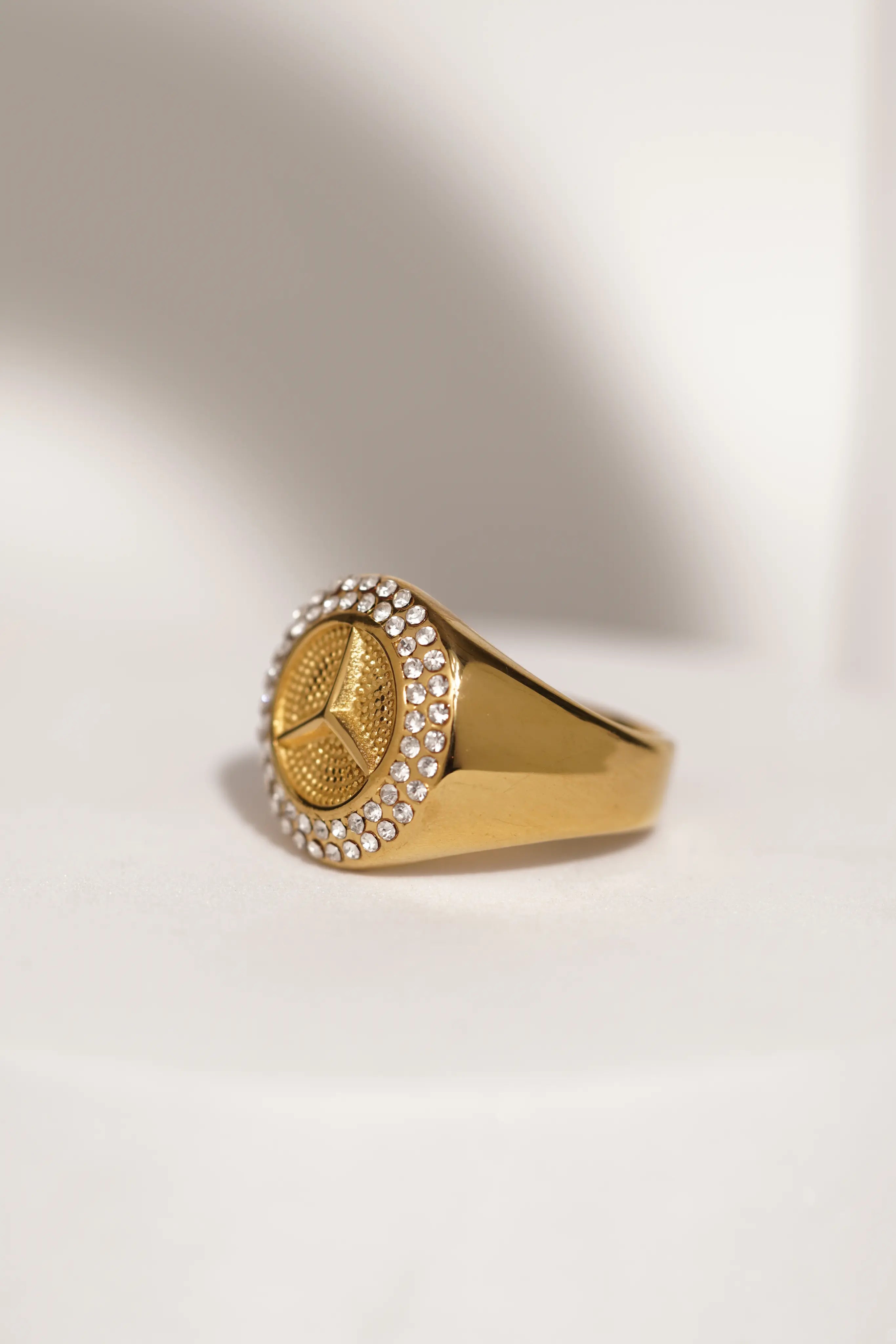 Shiny Golden Diamond Studded Ring worldjewel.in men's ring