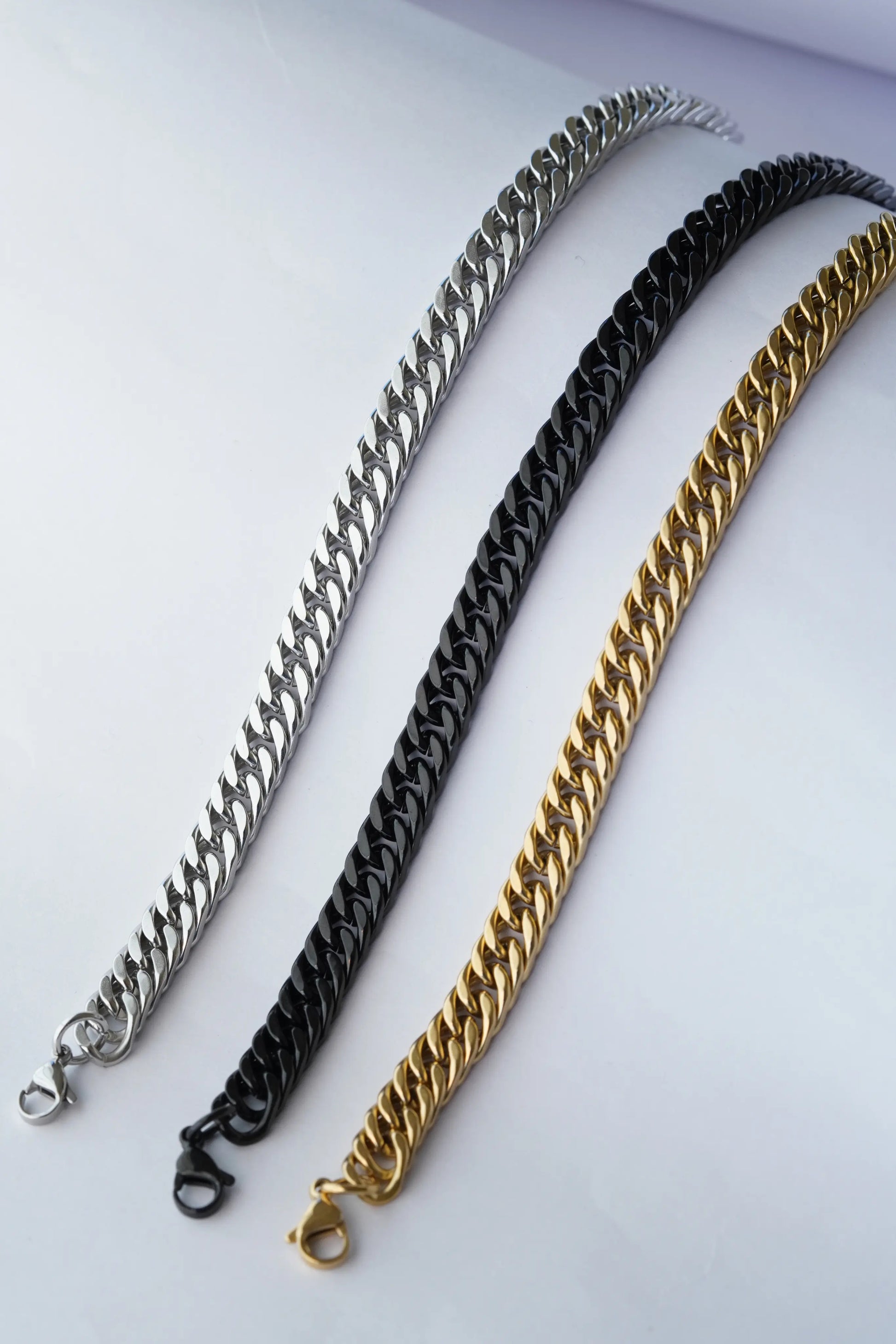 Sleek Chain Bracelet worldjewel.in barcelet for men