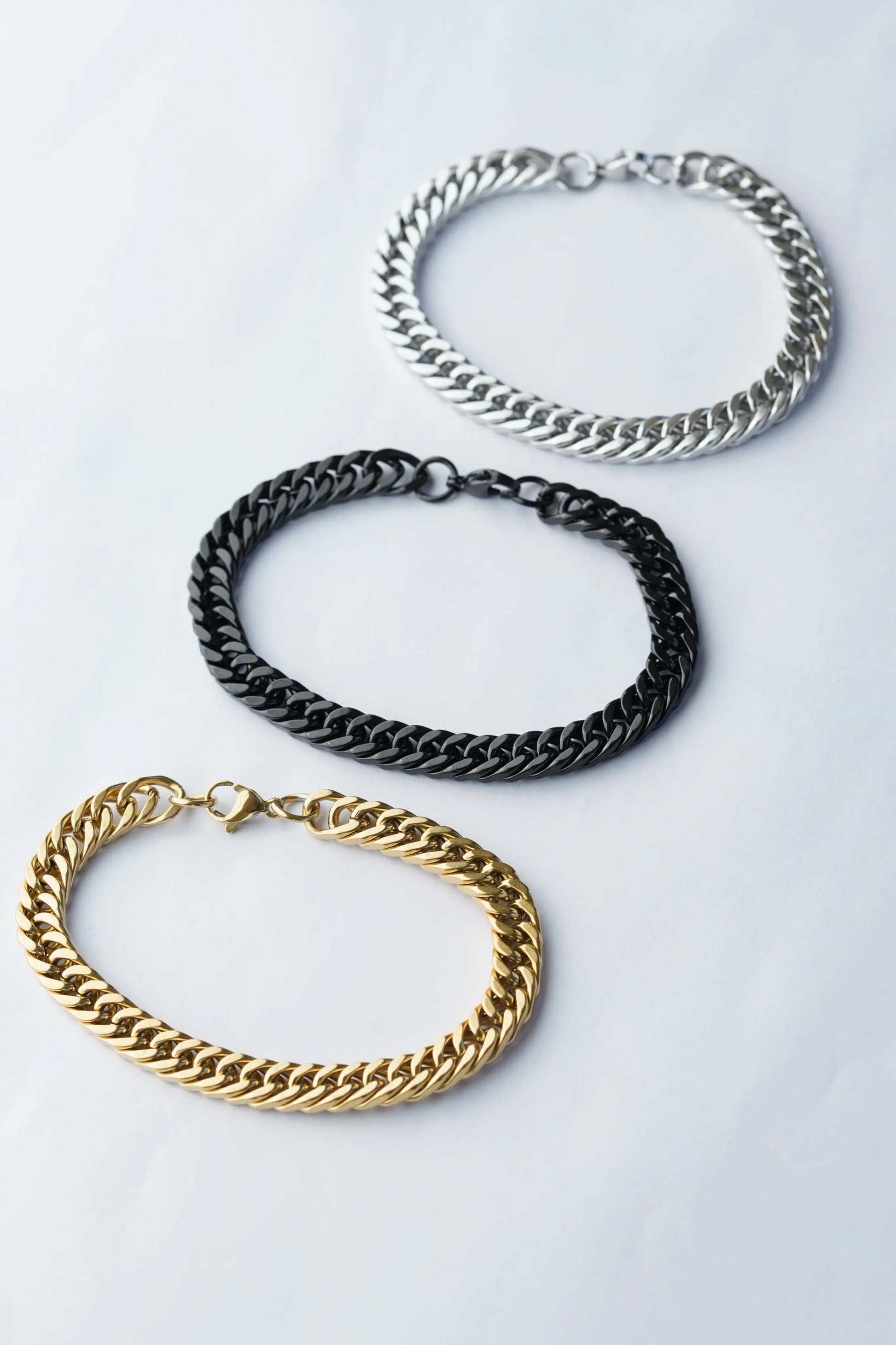 Sleek Chain Bracelet worldjewel.in barcelet for men