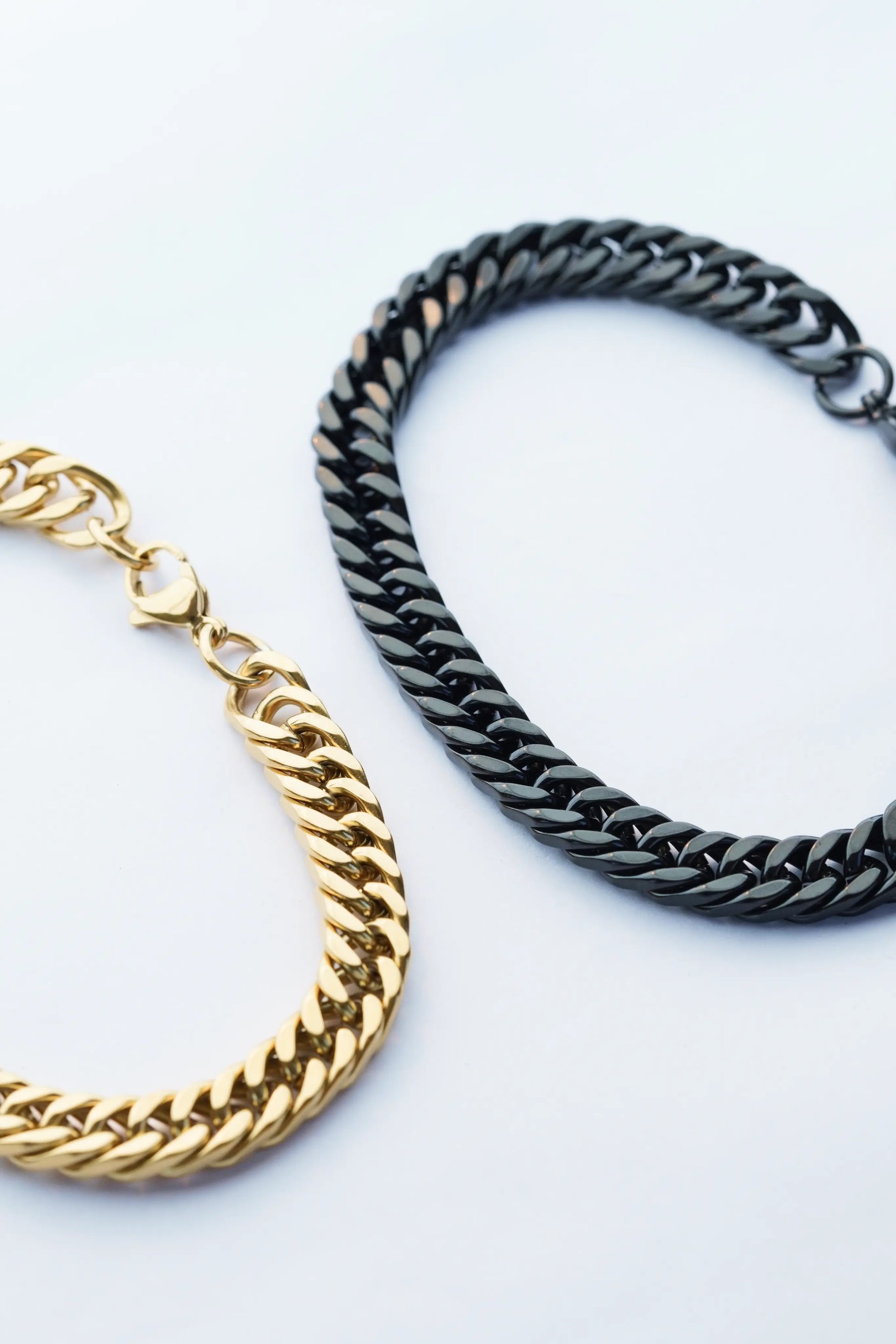 Sleek Chain Bracelet worldjewel.in barcelet for men