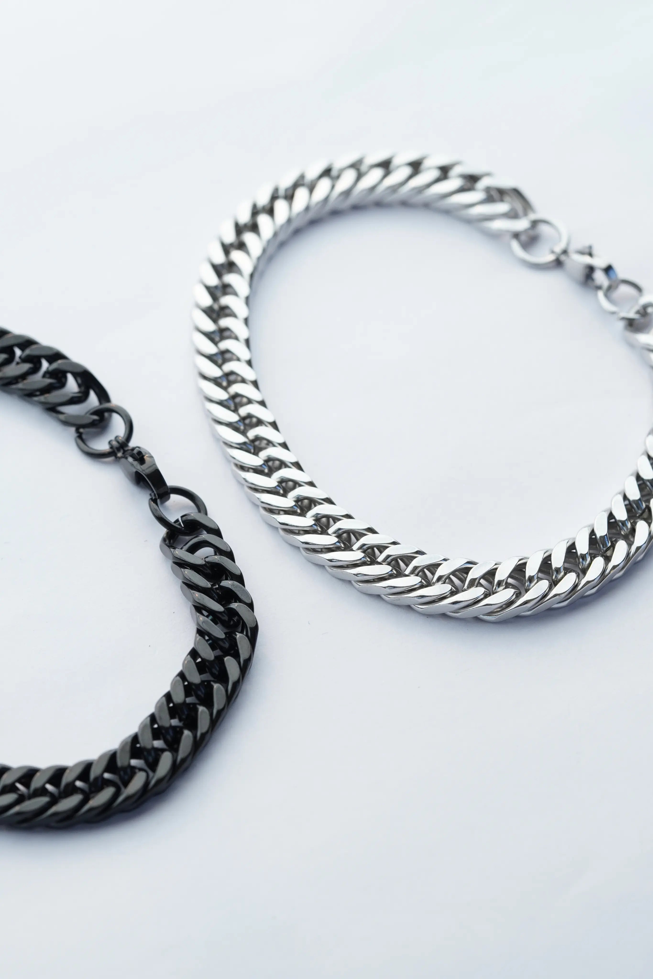 Sleek Chain Bracelet worldjewel.in barcelet for men