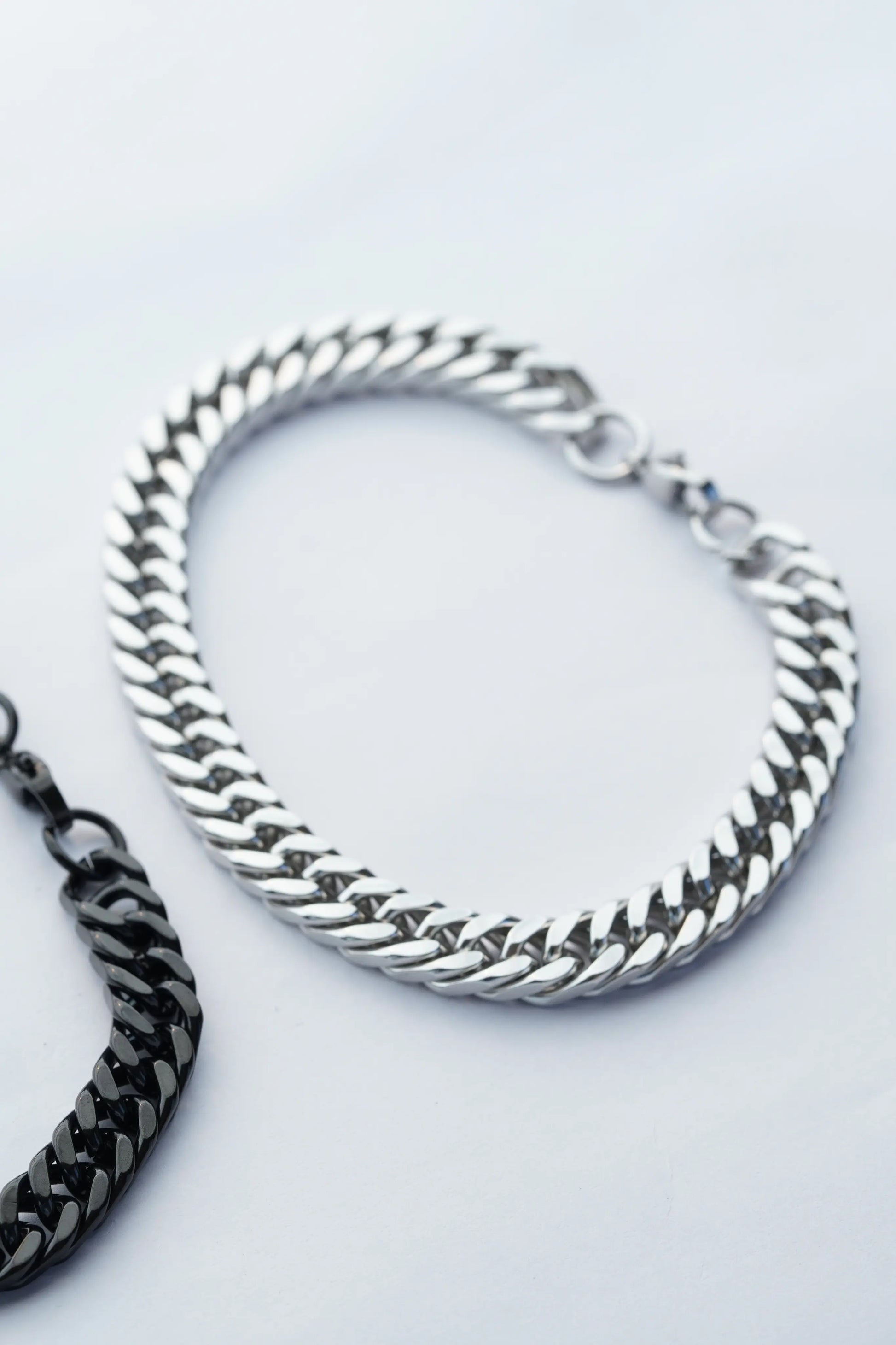 Sleek Chain Bracelet worldjewel.in barcelet for men