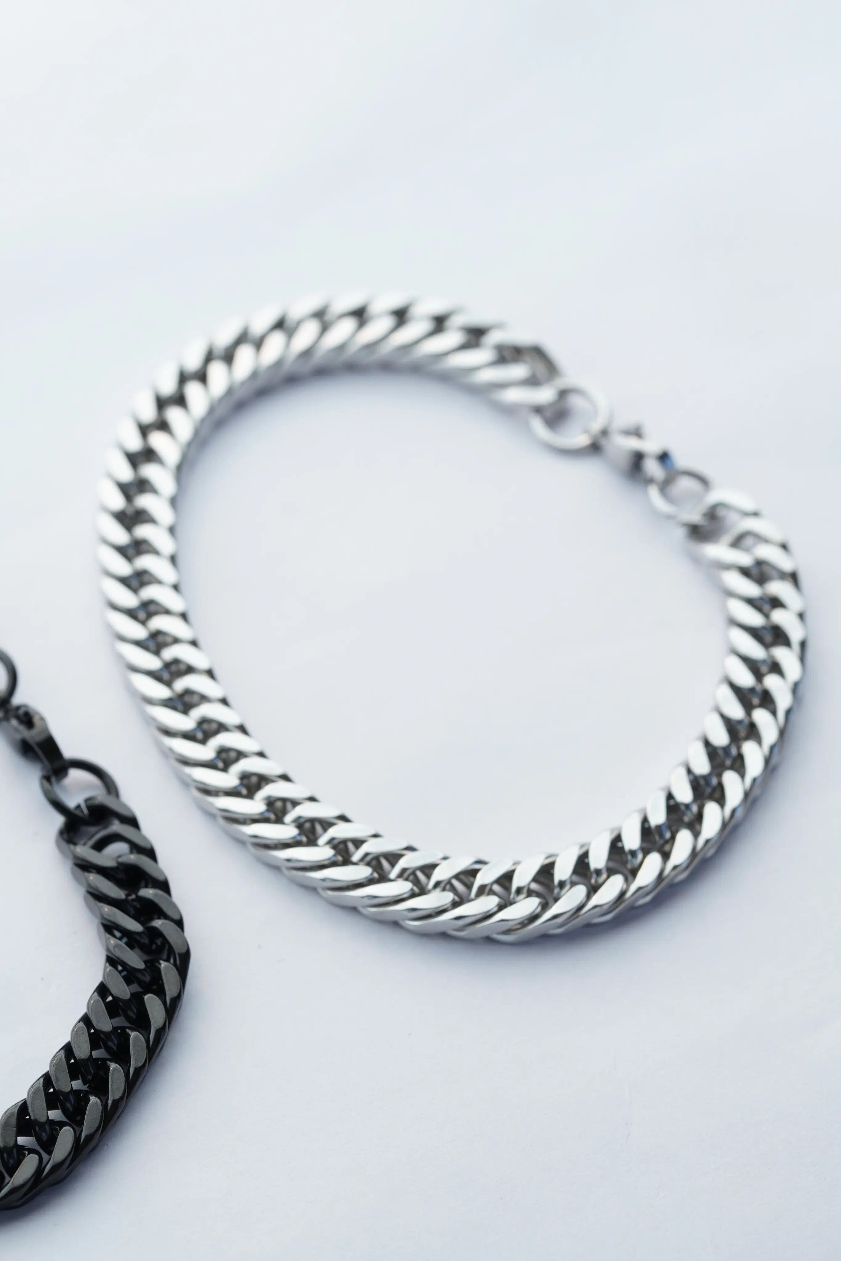Sleek Chain Bracelet worldjewel.in barcelet for men