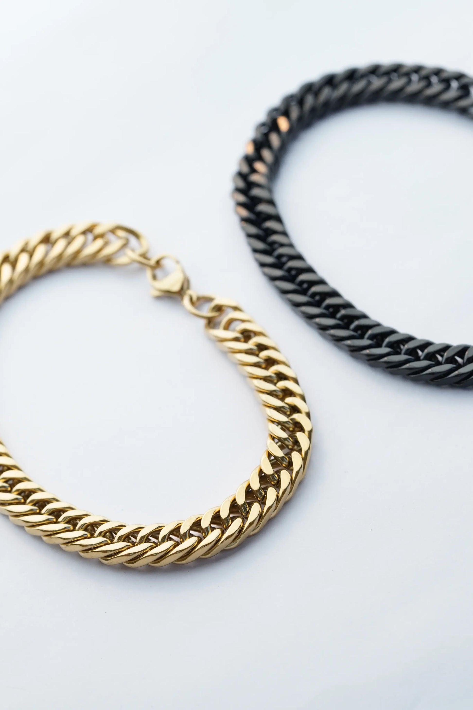 Sleek Chain Bracelet worldjewel.in barcelet for men