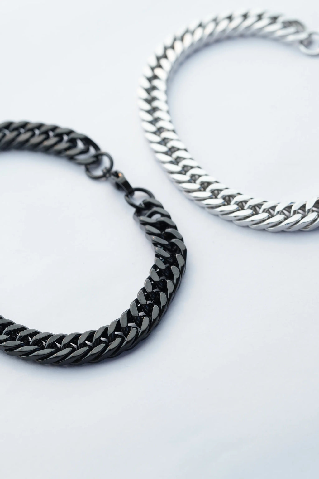Sleek Chain Bracelet worldjewel.in barcelet for men