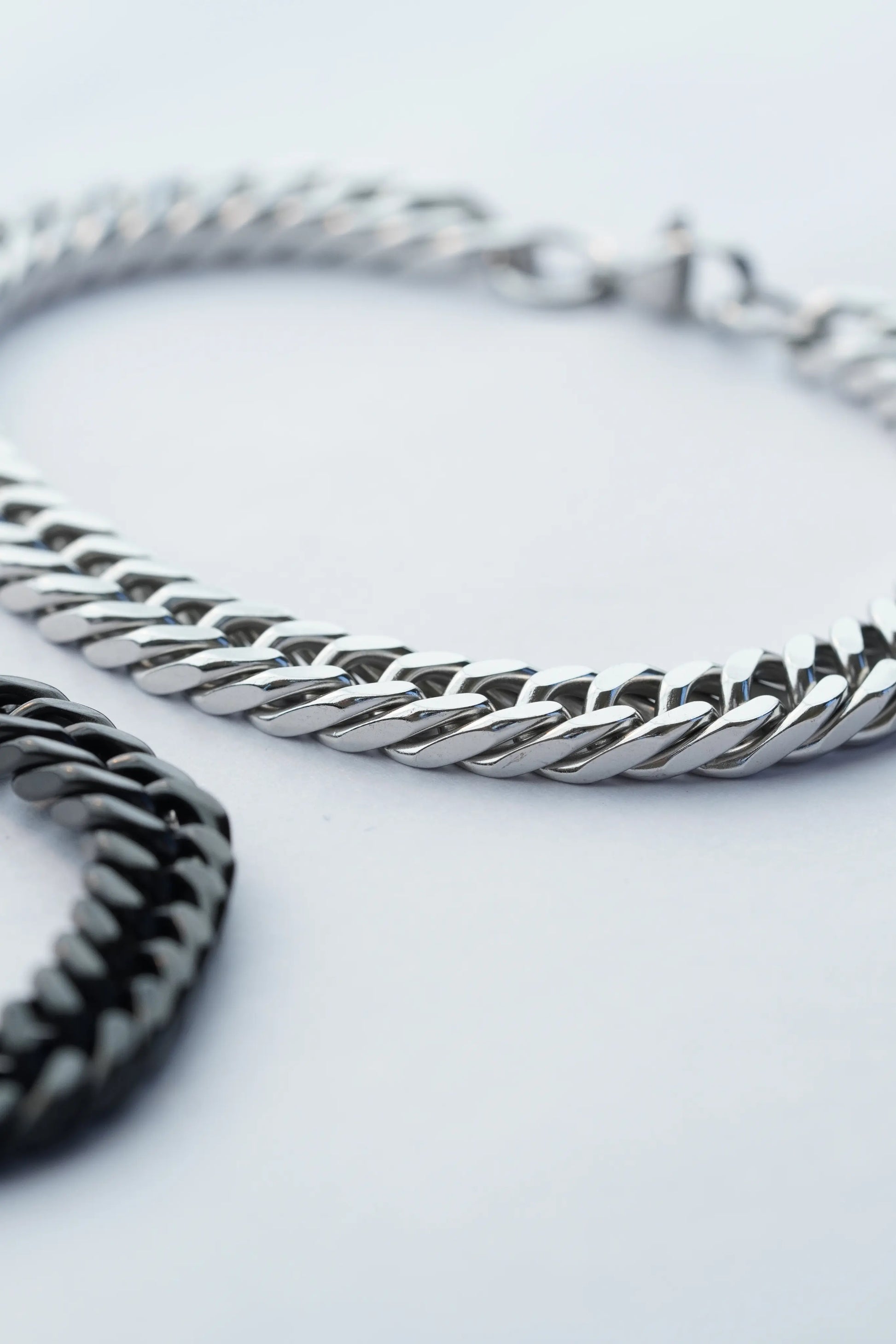 Sleek Chain Bracelet worldjewel.in barcelet for men