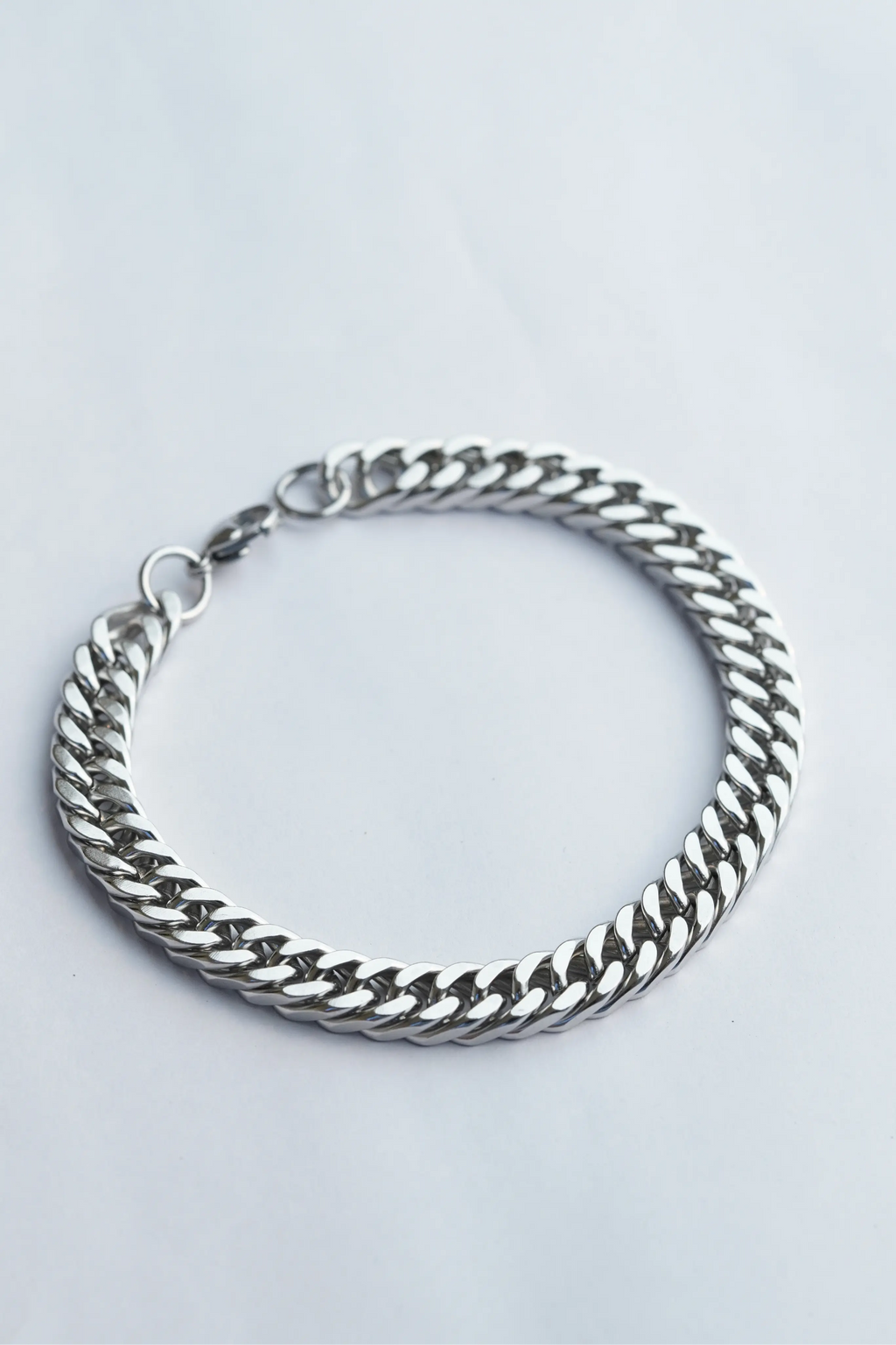 Sleek Chain Bracelet worldjewel.in barcelet for men
