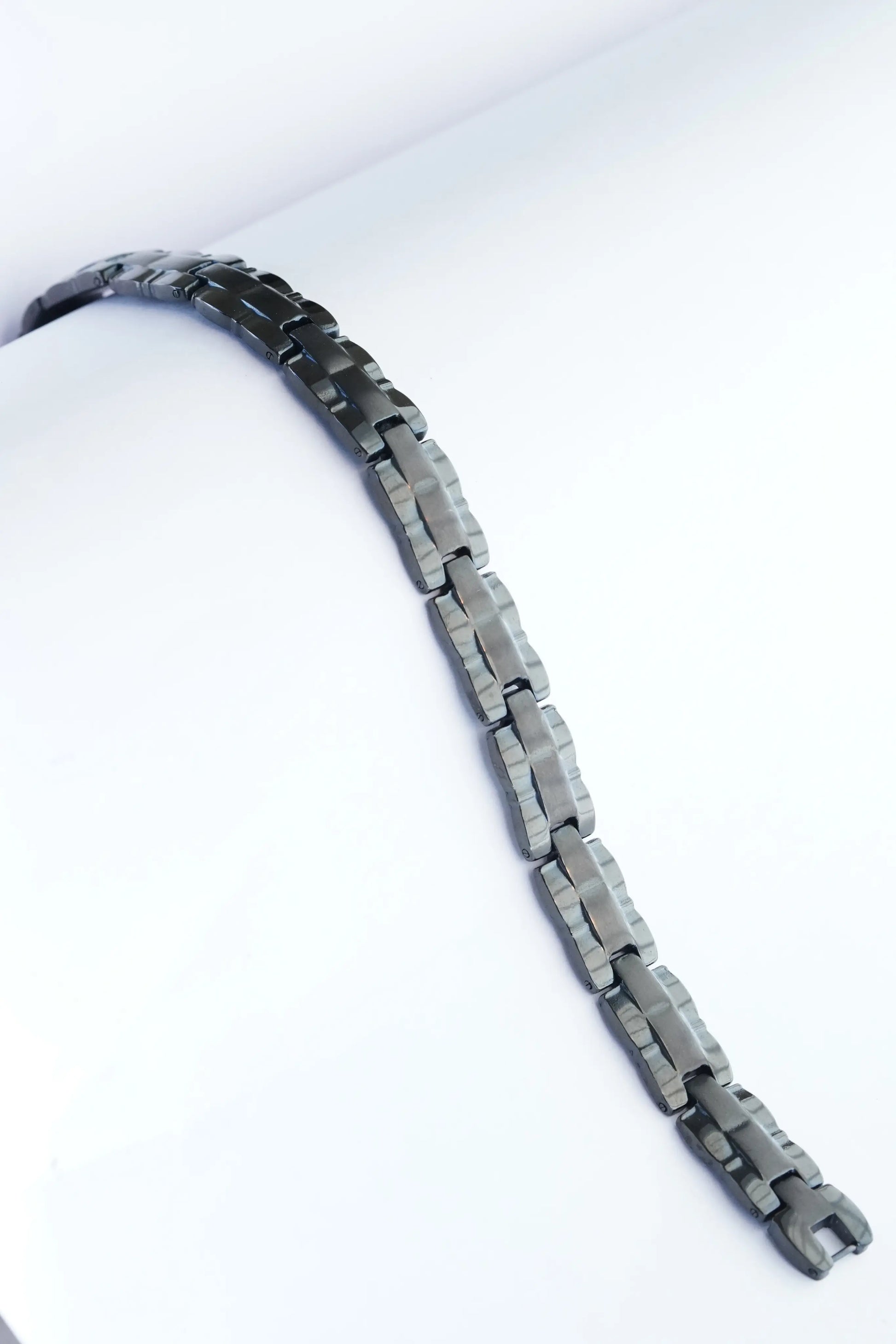 Sleek Titanium bracelet worldjewel.in Titanium bracelet