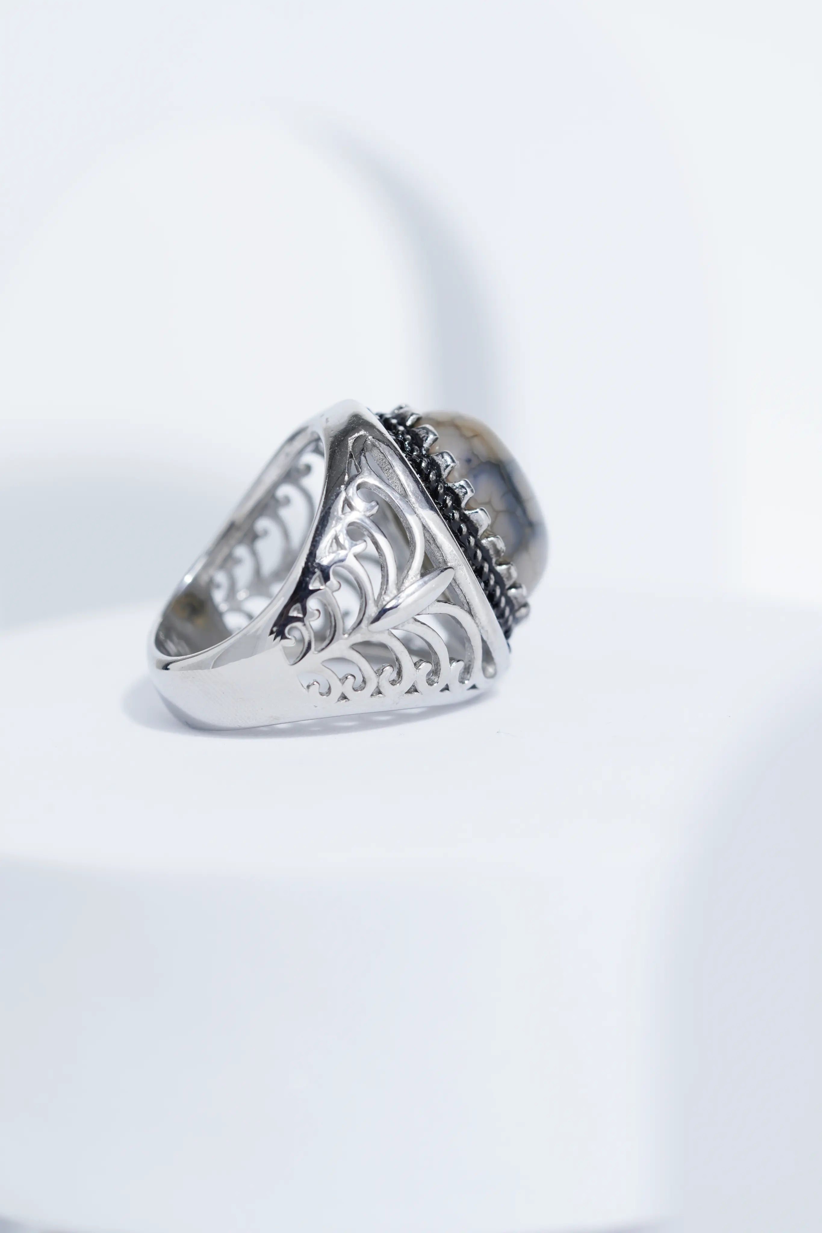 Sliver Oval Shape Stone Ring for Men worldjewel.in men's ring