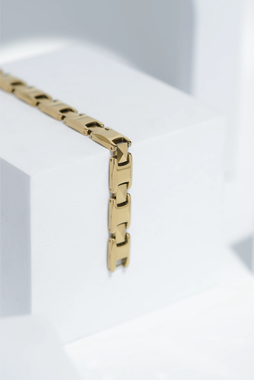 Solis - Ceramic bracelet for men. worldjewel.in men's bracelets