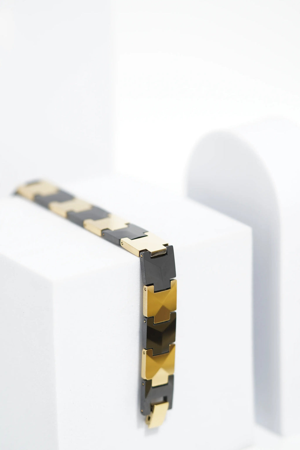 SubtleShine Ceramic bracelet for men. worldjewel.in men's bracelets