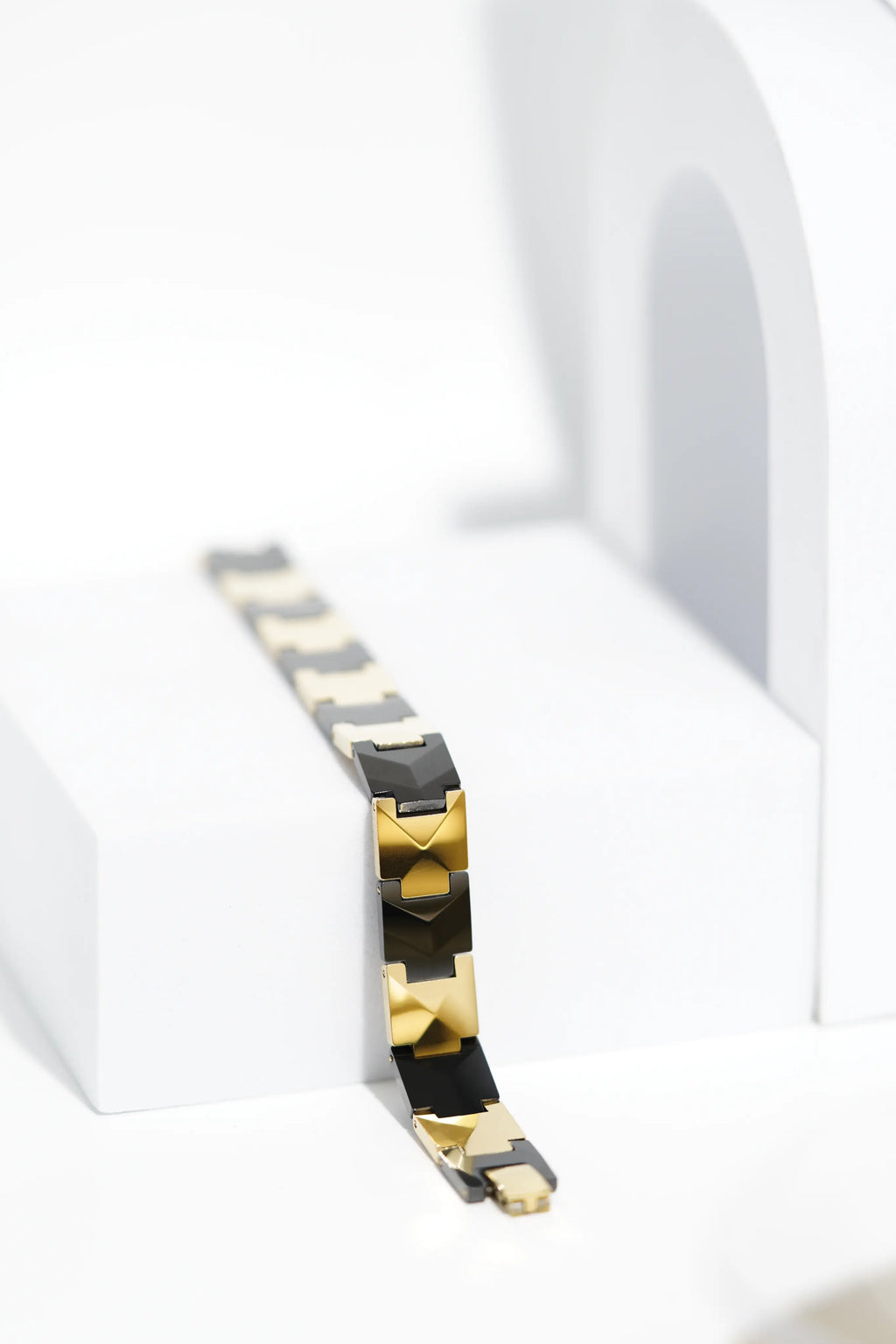 SubtleShine Ceramic bracelet for men. worldjewel.in men's bracelets