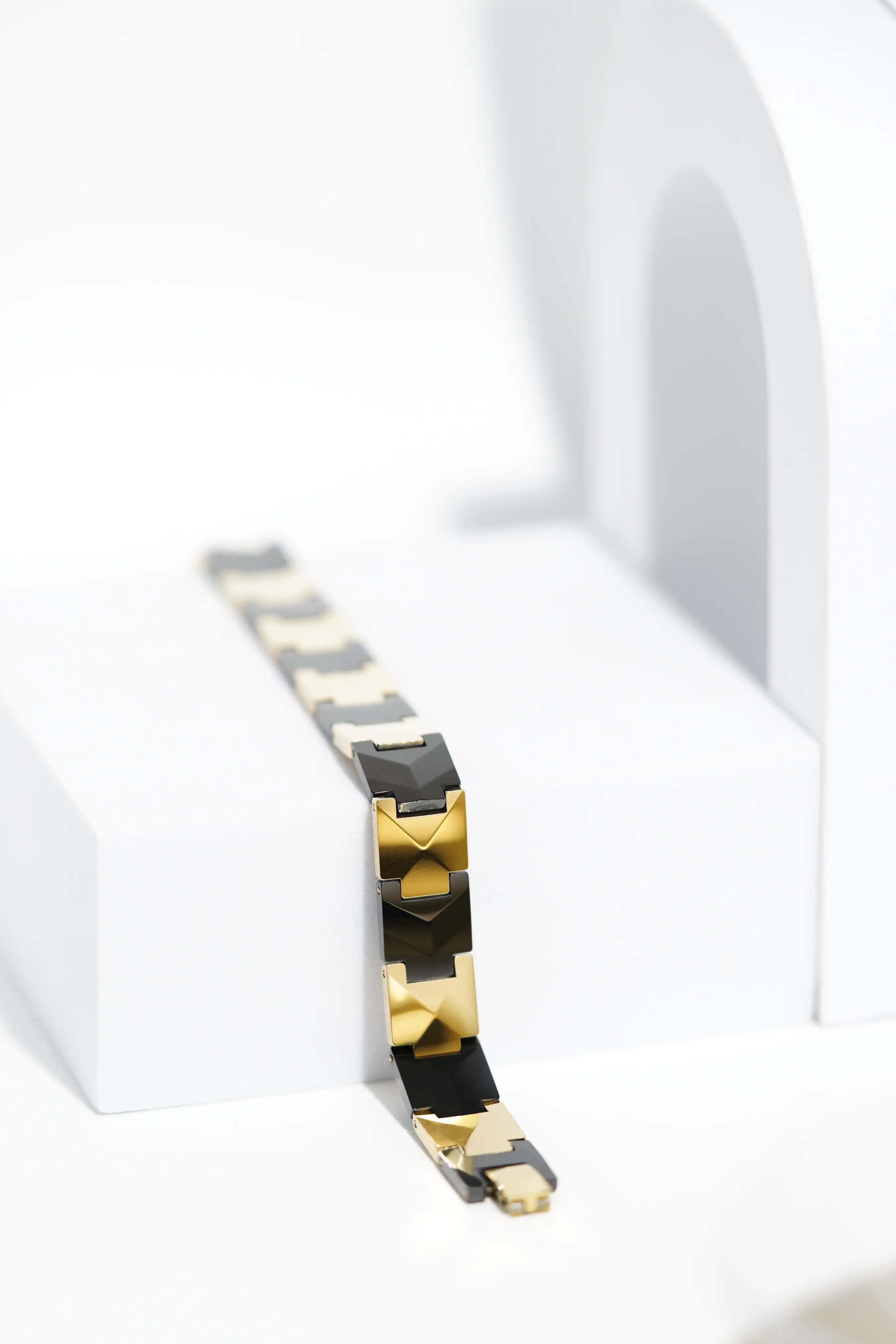 SubtleShine Ceramic bracelet for men. worldjewel.in men's bracelets