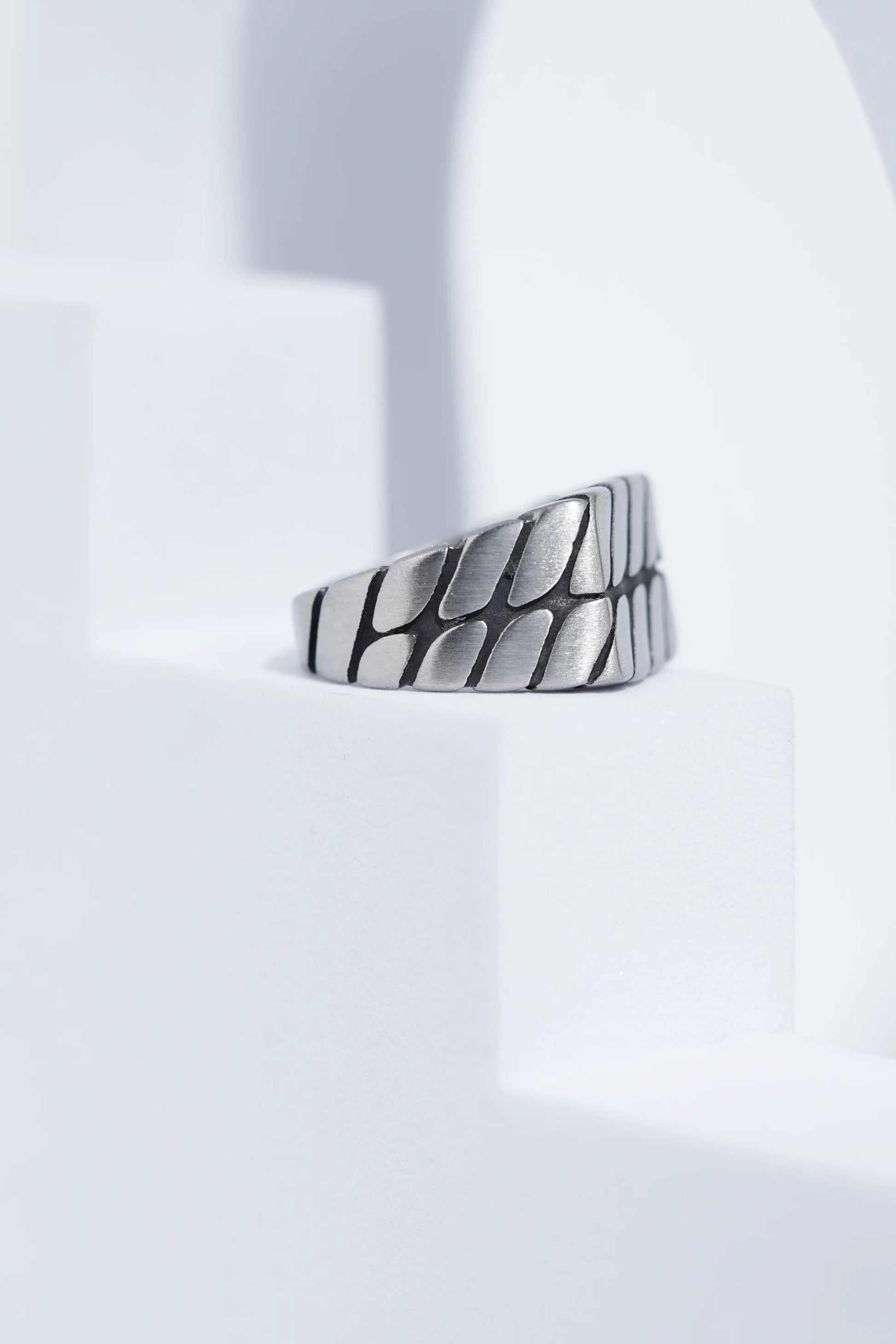 Twisted Pattern Silver & Golden Shiney Ring For Men worldjewel.in men's ring