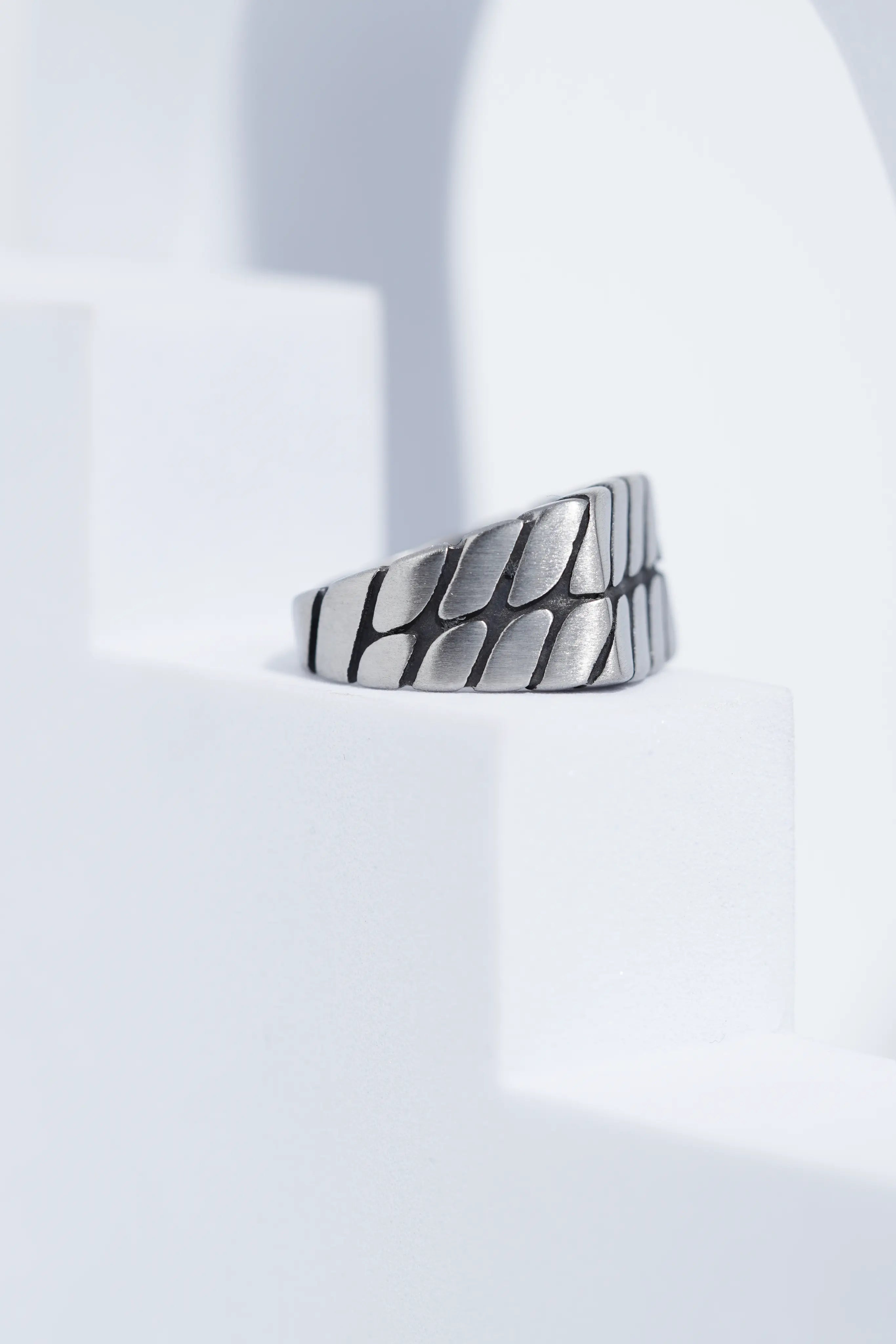Twisted Pattern Silver & Golden Shiney Ring For Men worldjewel.in men's ring
