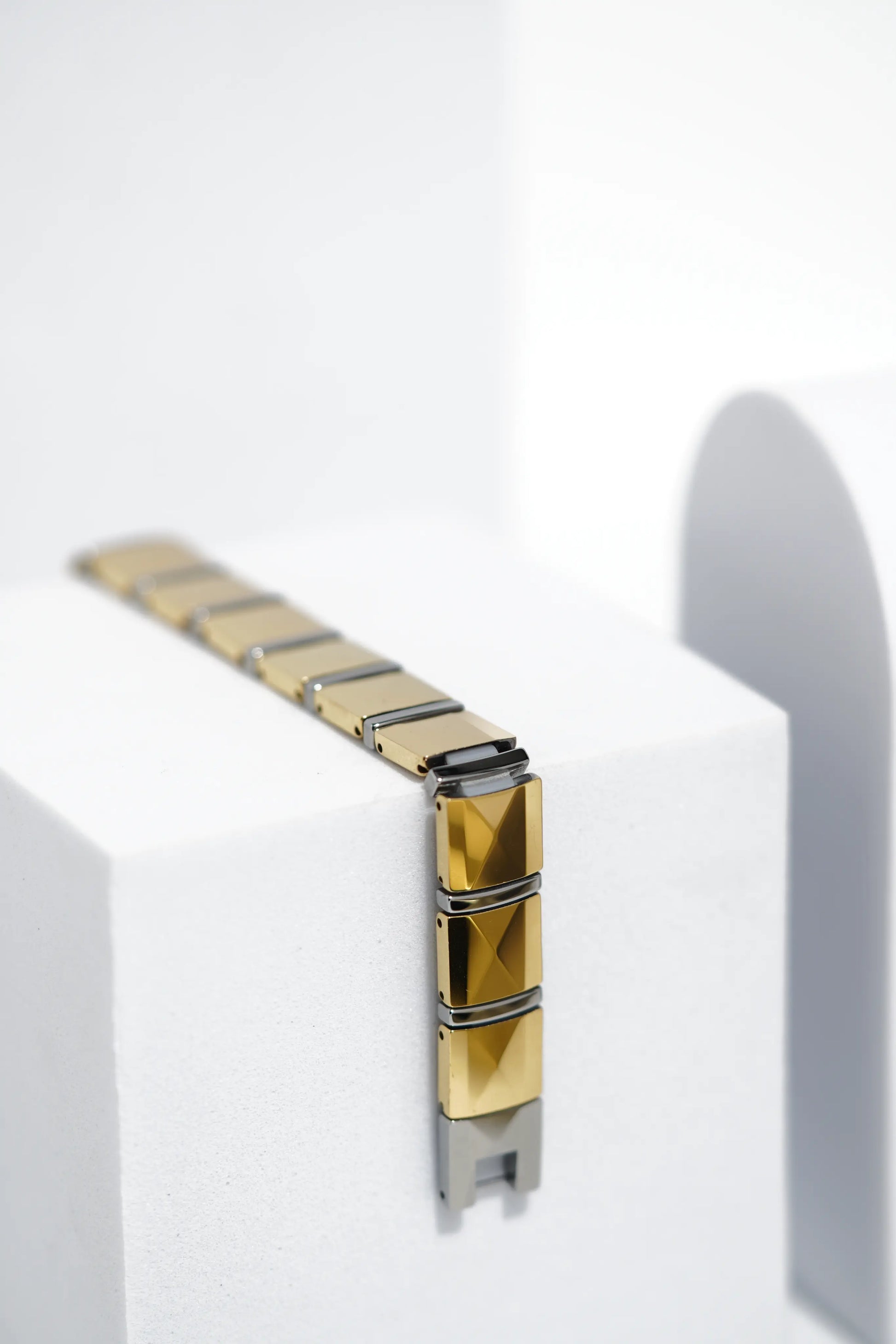 Velin - Ceramic bracelet for men. worldjewel.in men's bracelets