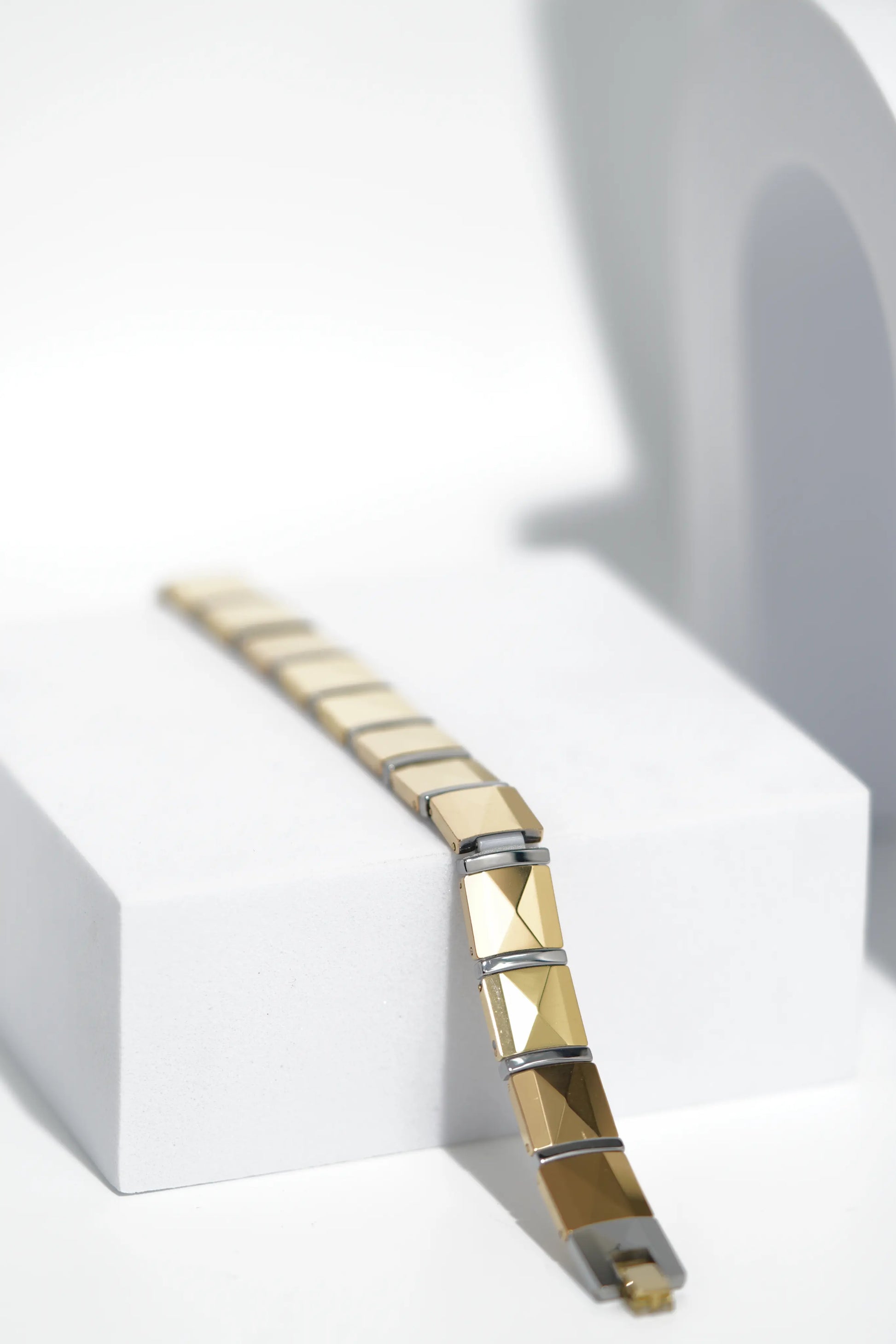 Velin - Ceramic bracelet for men. worldjewel.in men's bracelets