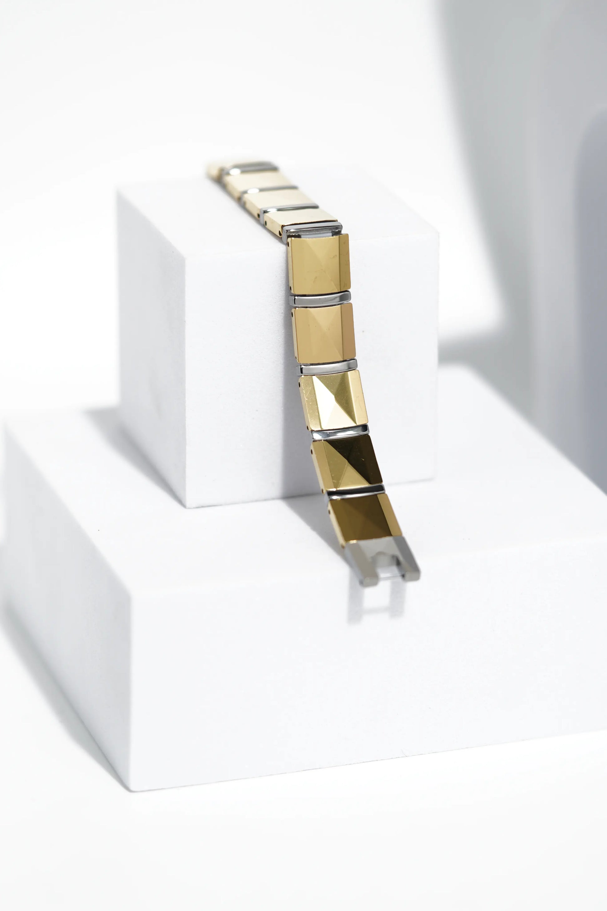 Velin - Ceramic bracelet for men. worldjewel.in men's bracelets