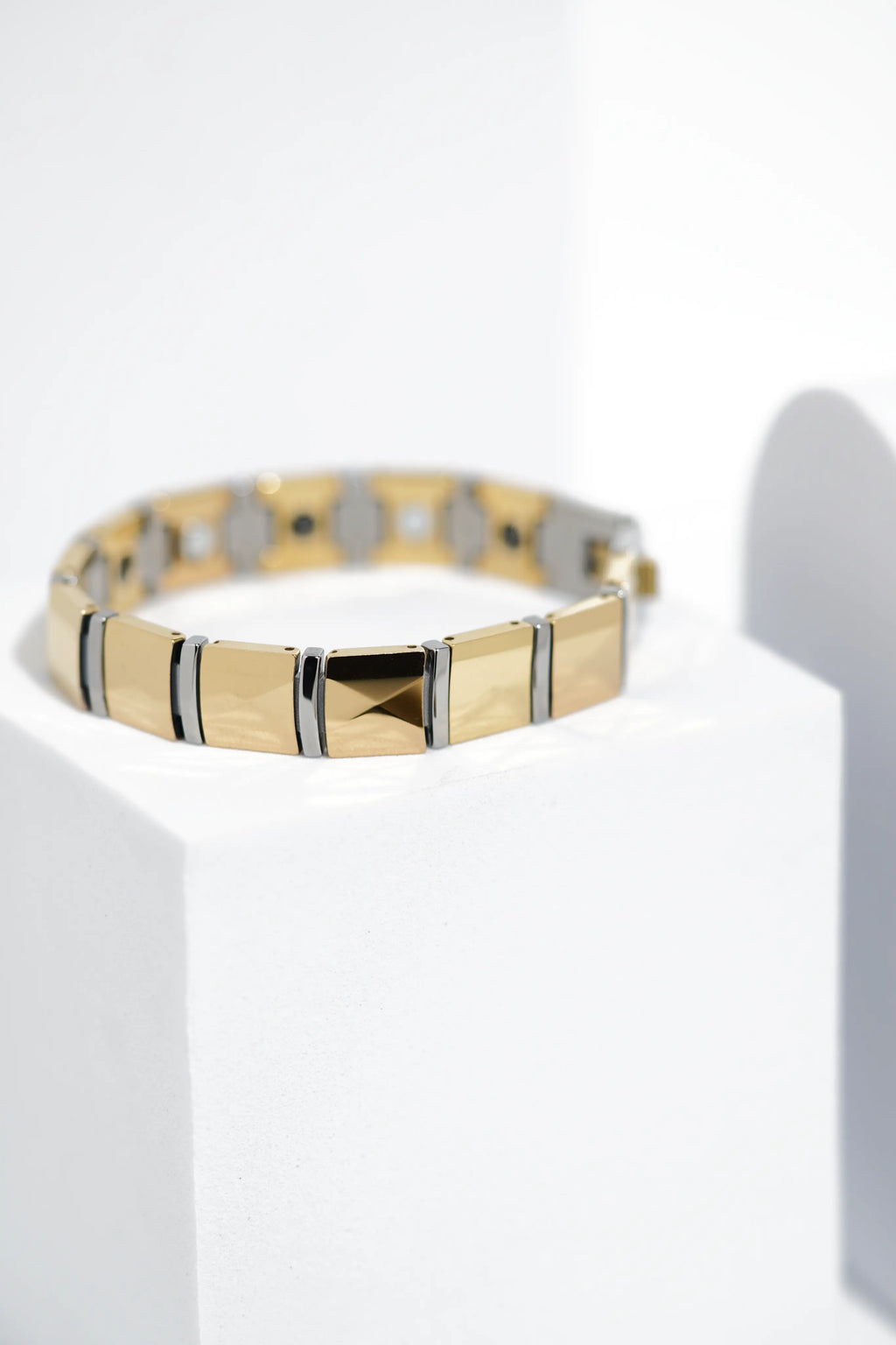 Velin - Ceramic bracelet for men. worldjewel.in men's bracelets