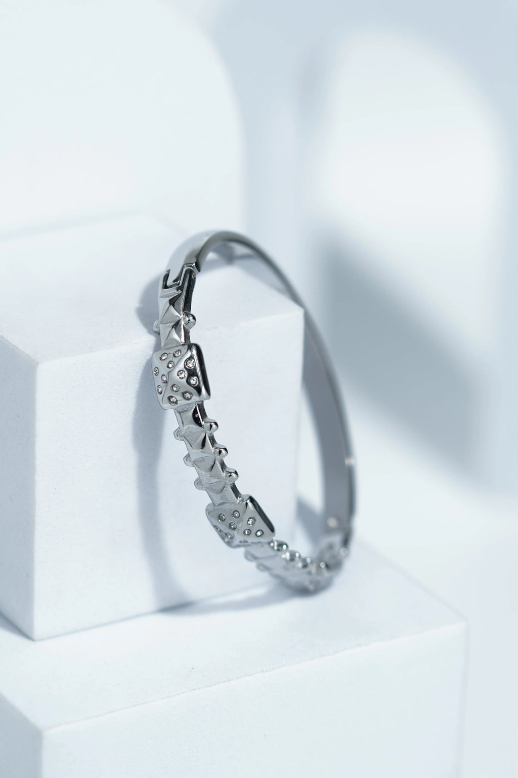 Velora Loop Bangle Bracelet worldjewel.in CUFF BRACELET FOR WOMEN