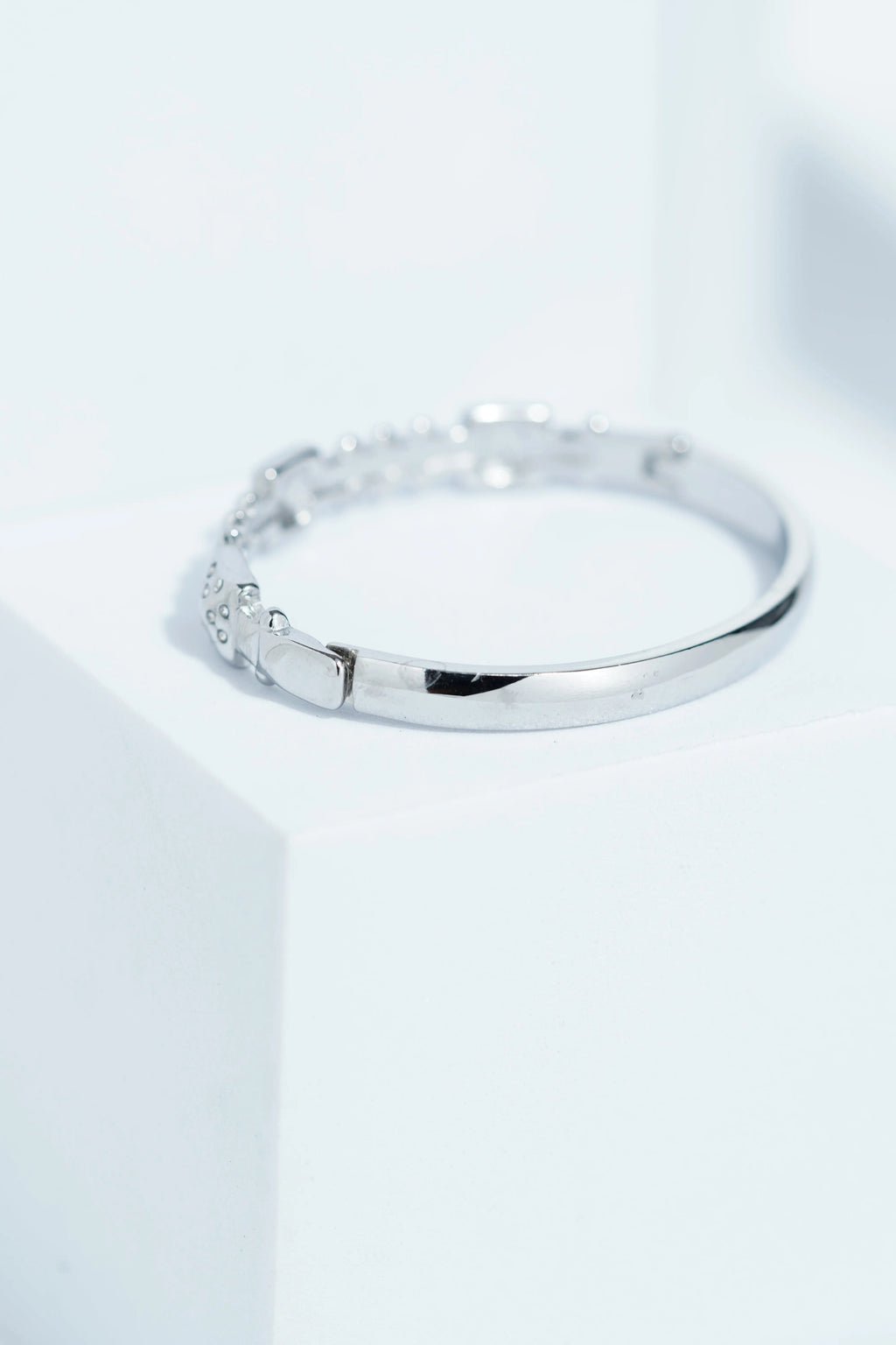Velora Loop Bangle Bracelet worldjewel.in CUFF BRACELET FOR WOMEN