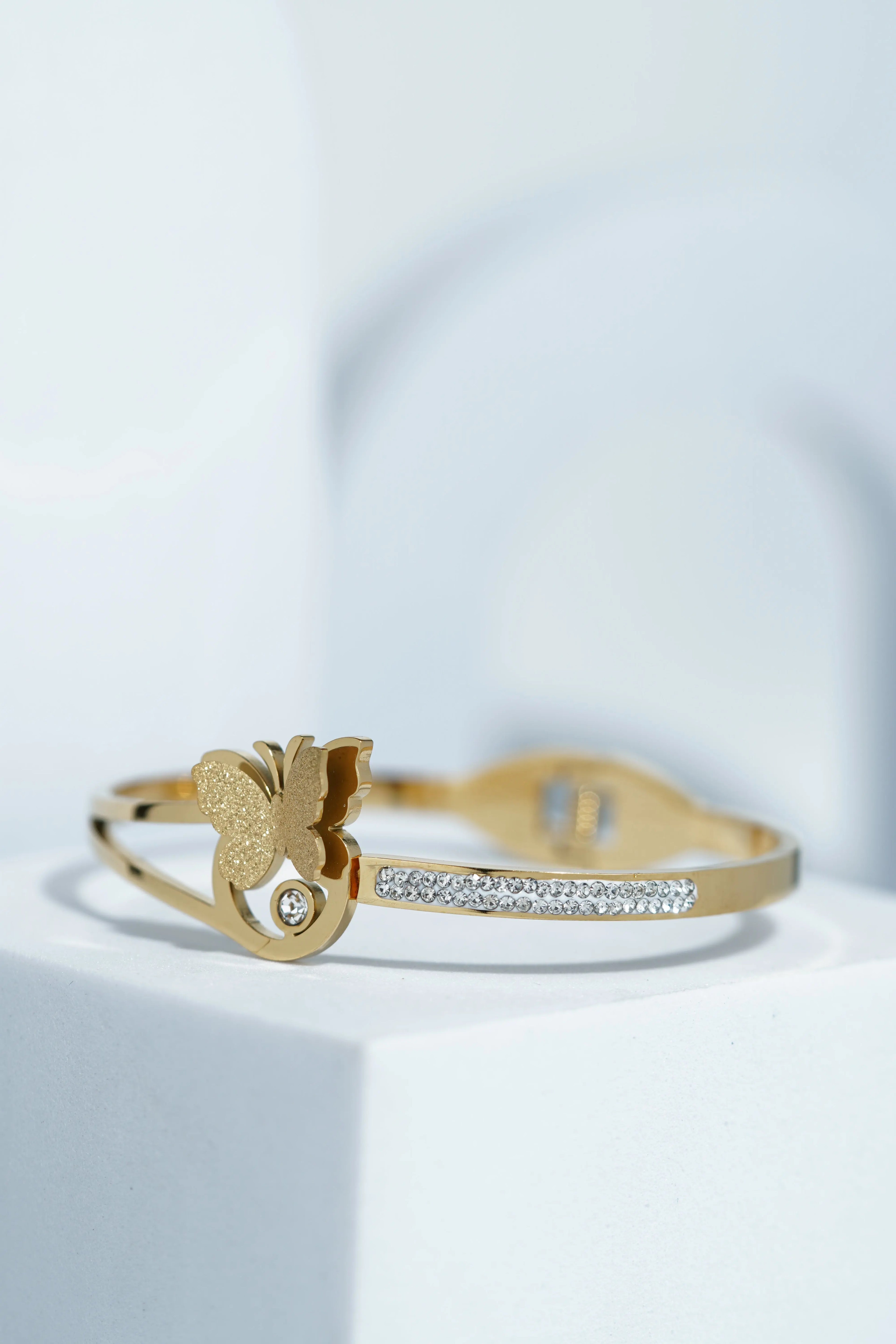 Velvet Trace Bangle Bracelet worldjewel.in CUFF BRACELET FOR WOMEN