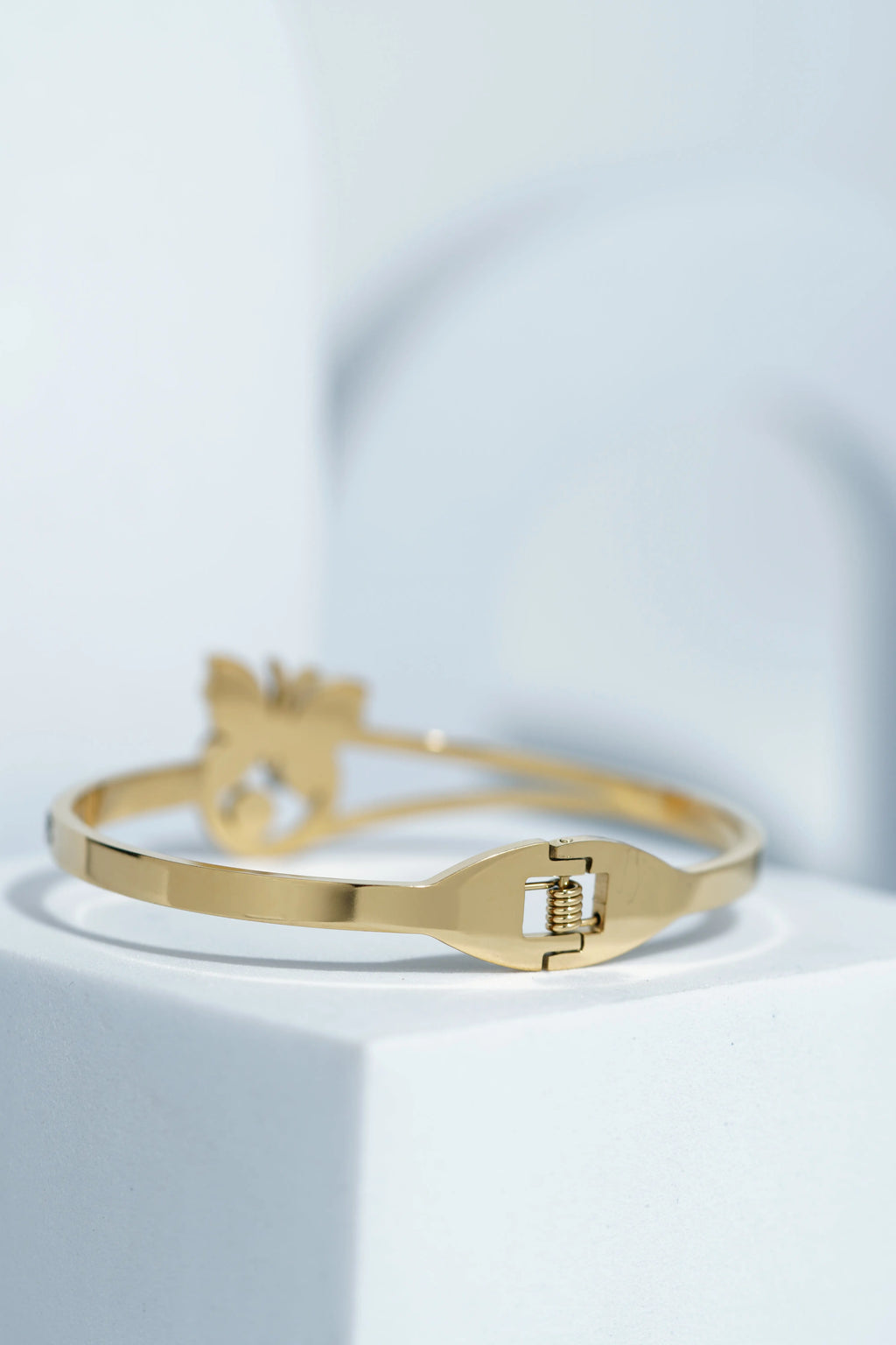 Velvet Trace Bangle Bracelet worldjewel.in CUFF BRACELET FOR WOMEN