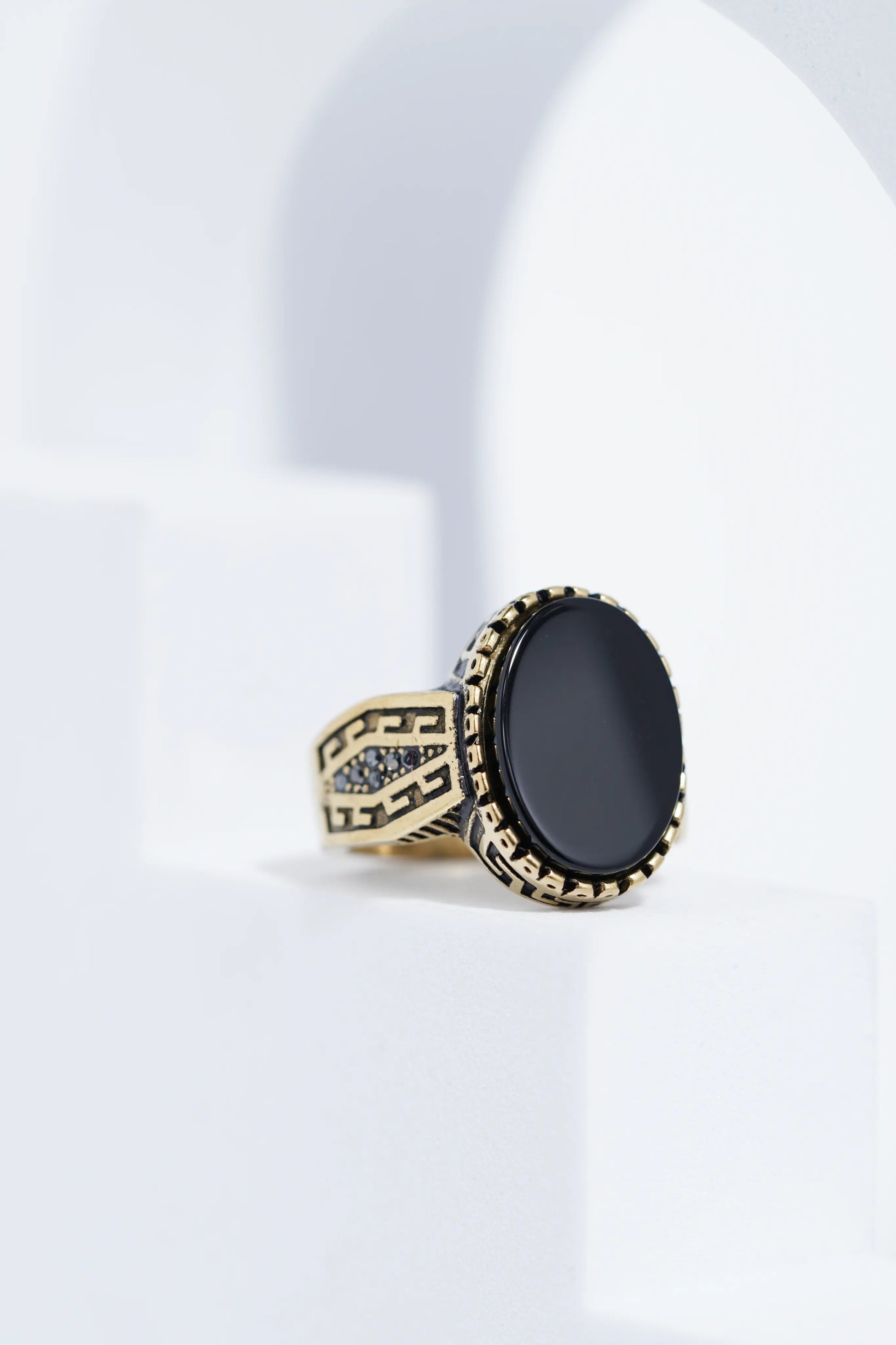 Vingate Oval Stone Golden Ring For Men worldjewel.in men's ring