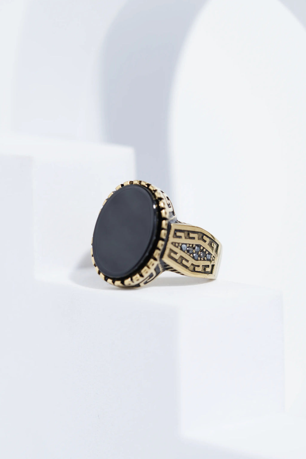 Vingate Oval Stone Golden Ring For Men worldjewel.in men's ring