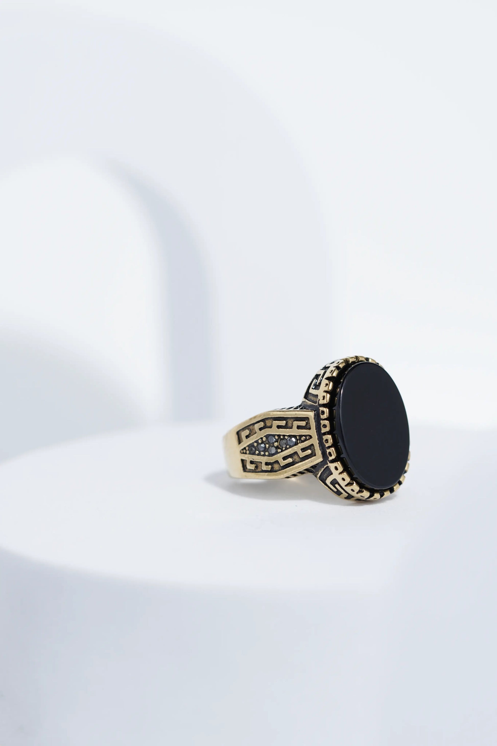 Vingate Oval Stone Golden Ring For Men worldjewel.in men's ring