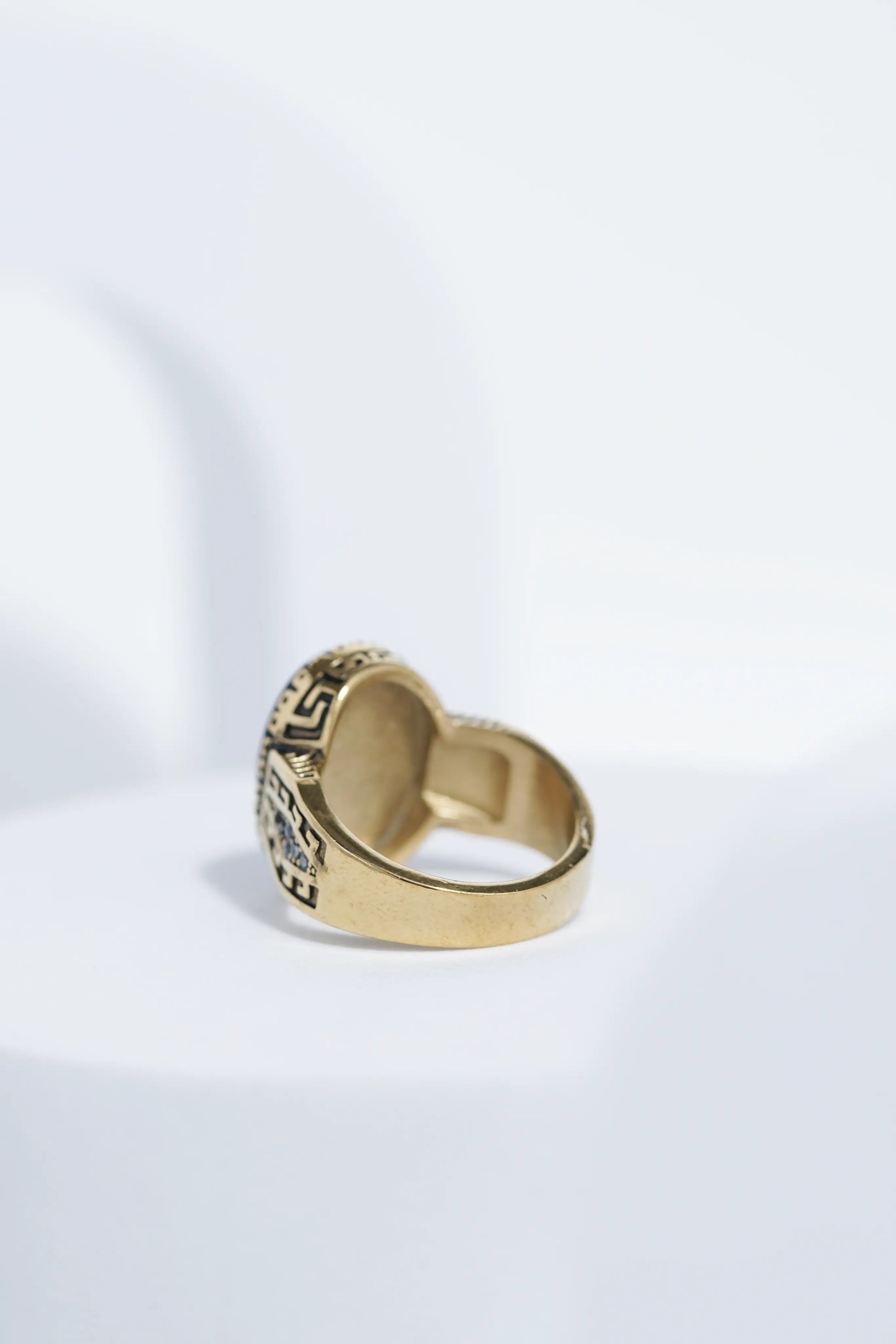 Vingate Oval Stone Golden Ring For Men worldjewel.in men's ring