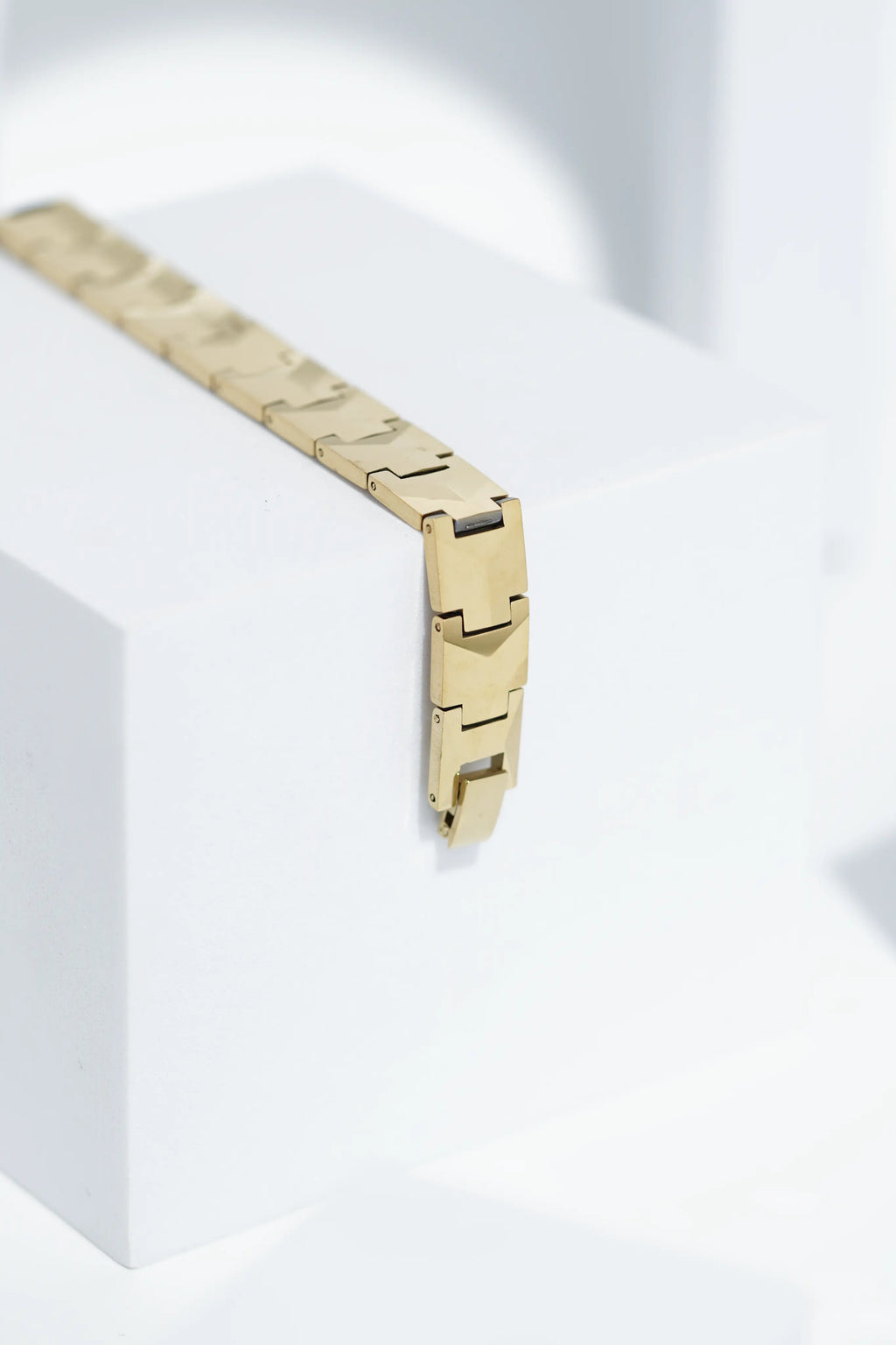Wind Shine - Ceramic bracelet for men. worldjewel.in men's bracelets