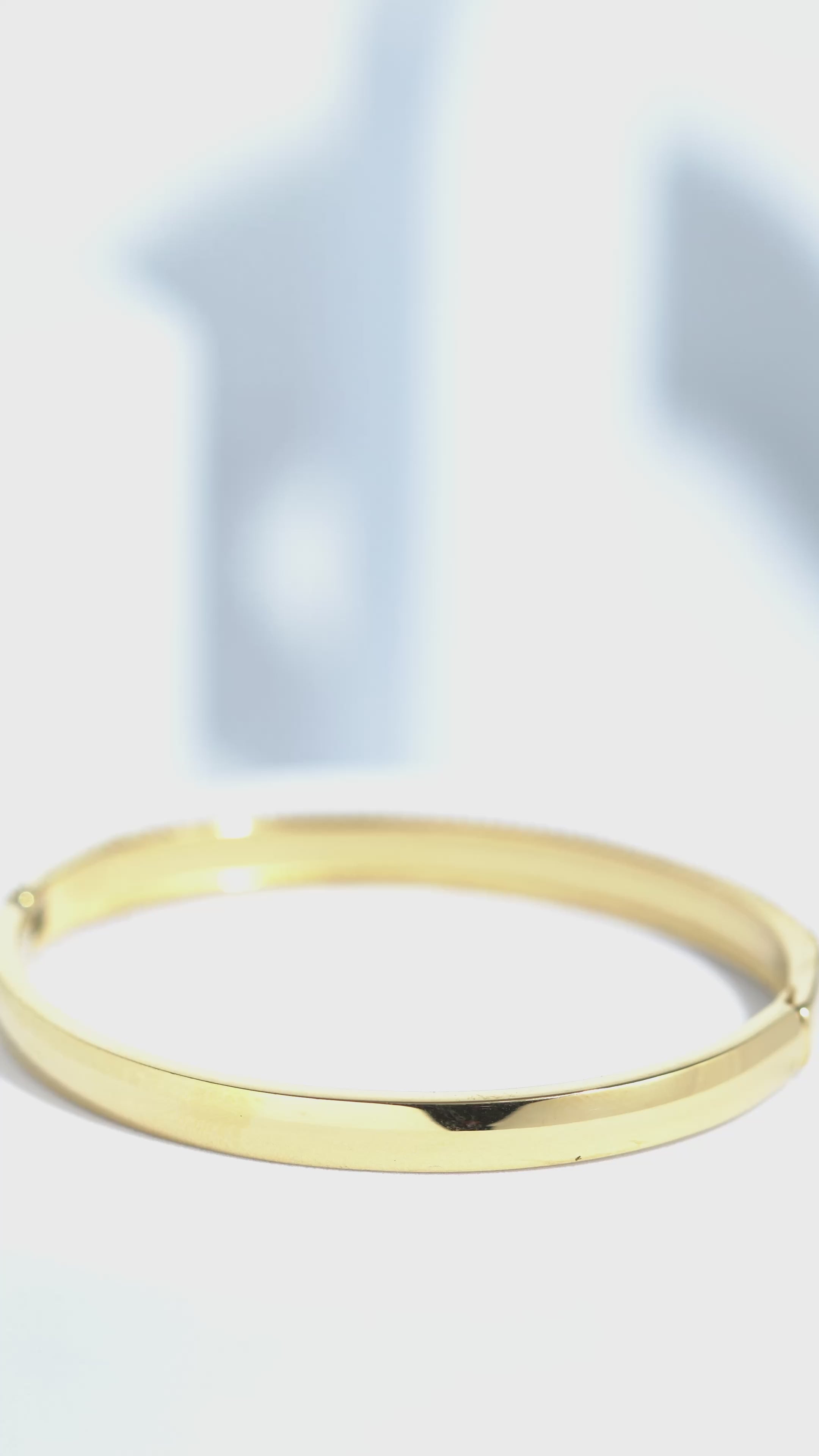 Sandstone Loop Stainless Steel Bangle Bracelet For Women