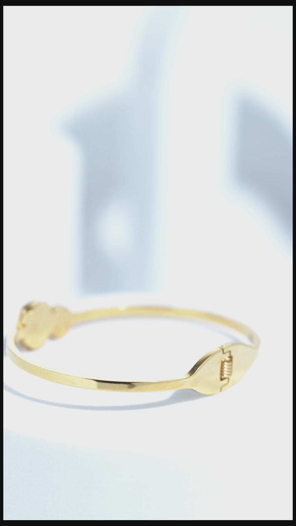 Halo Thread Stainless Steel Bangle Bracelet For Women
